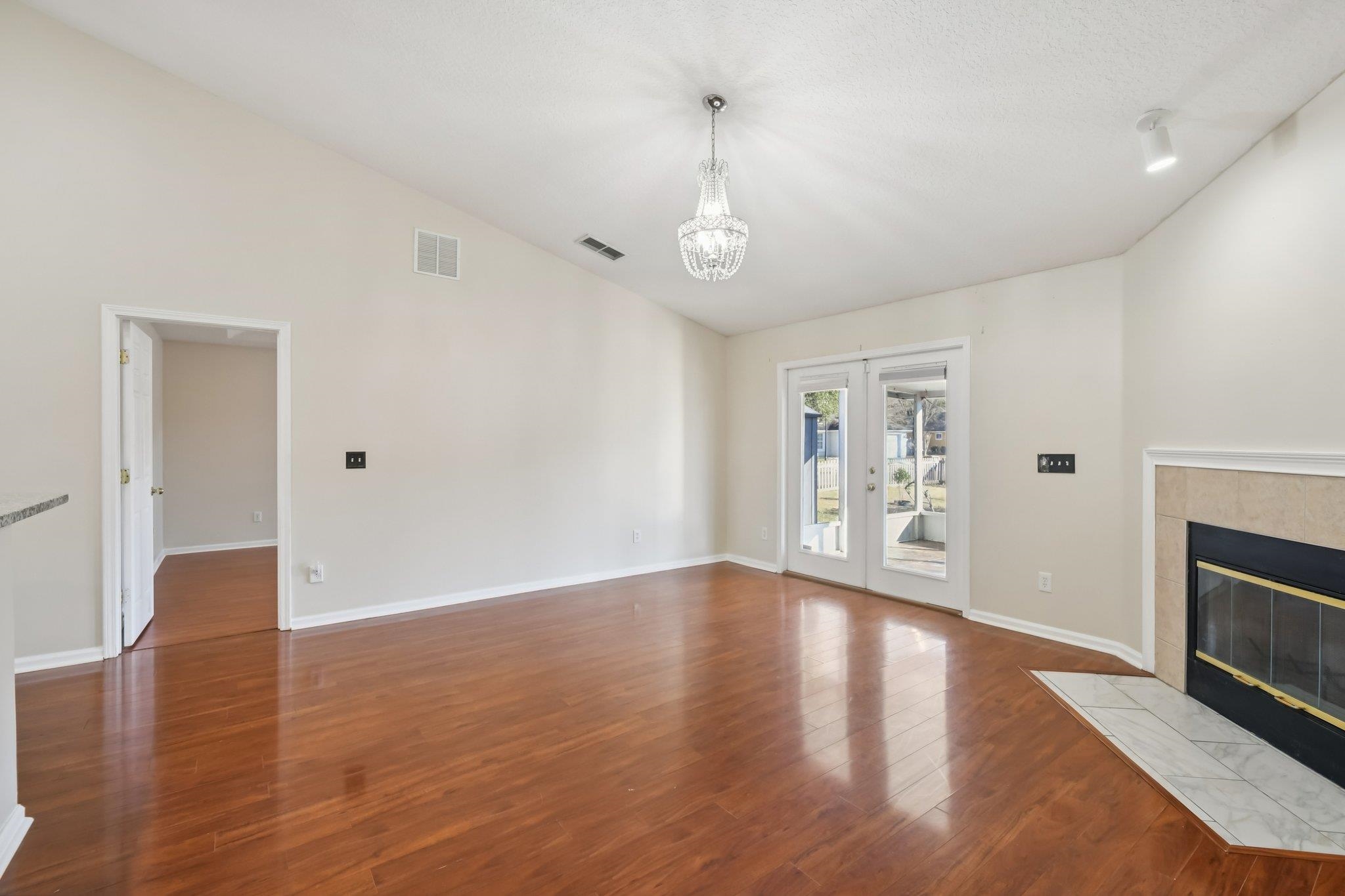 Image 11 of 63 For 2447 Coachman Lakes Dr