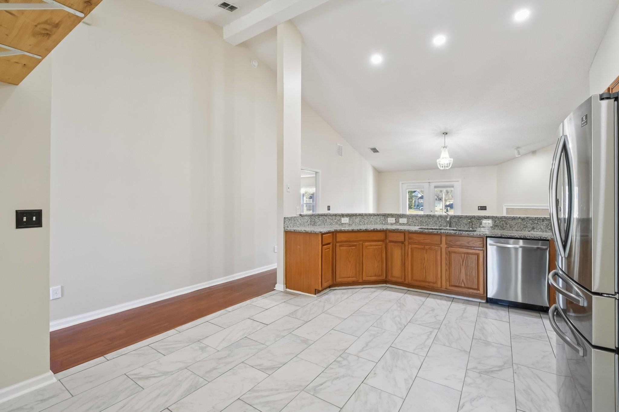 Image 17 of 63 For 2447 Coachman Lakes Dr