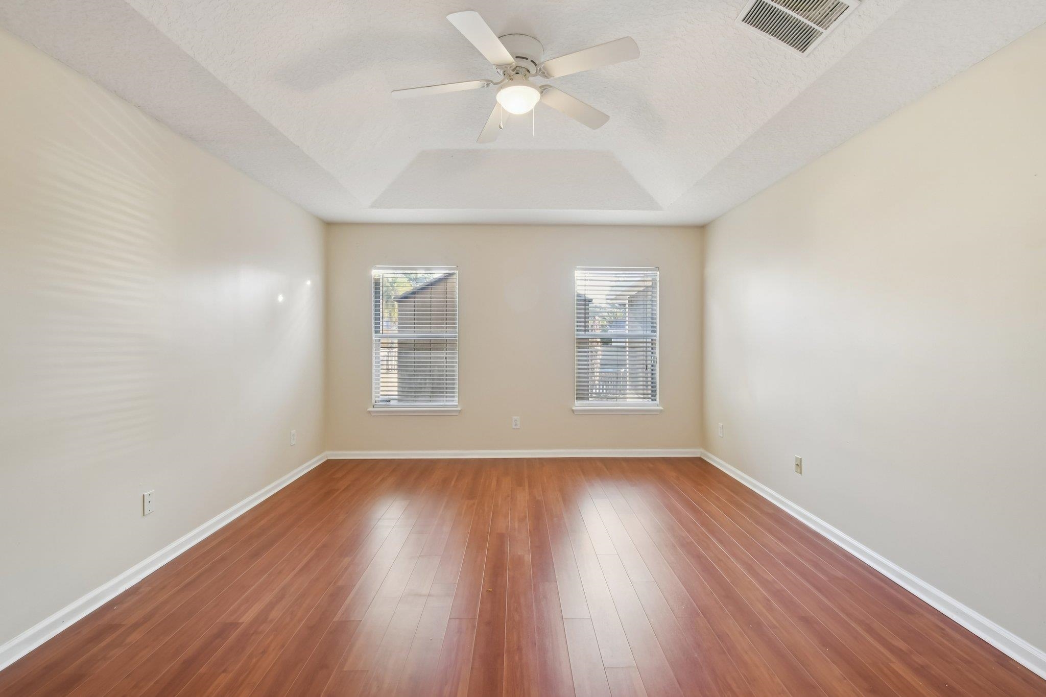 Image 24 of 63 For 2447 Coachman Lakes Dr