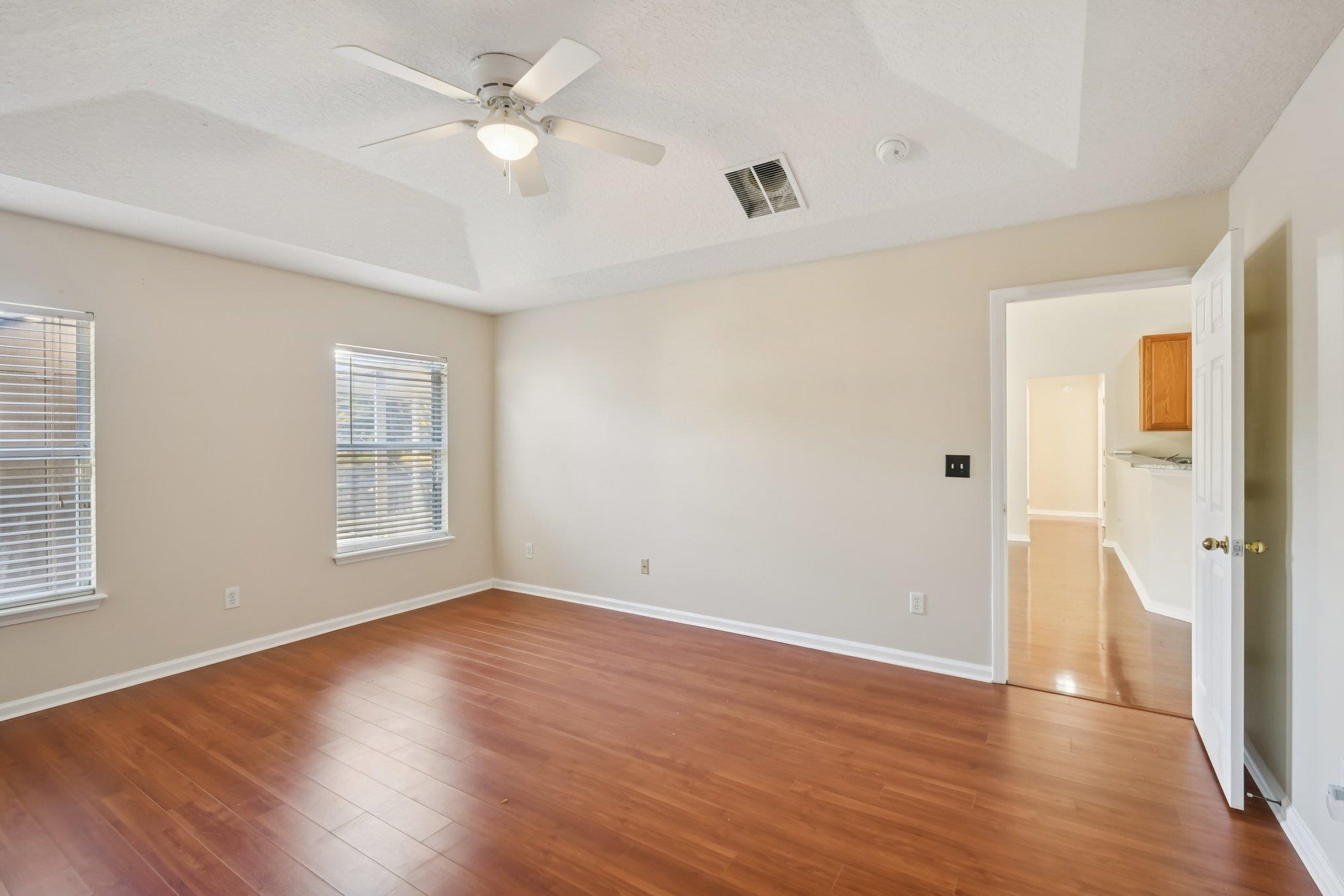 Image 25 of 63 For 2447 Coachman Lakes Dr