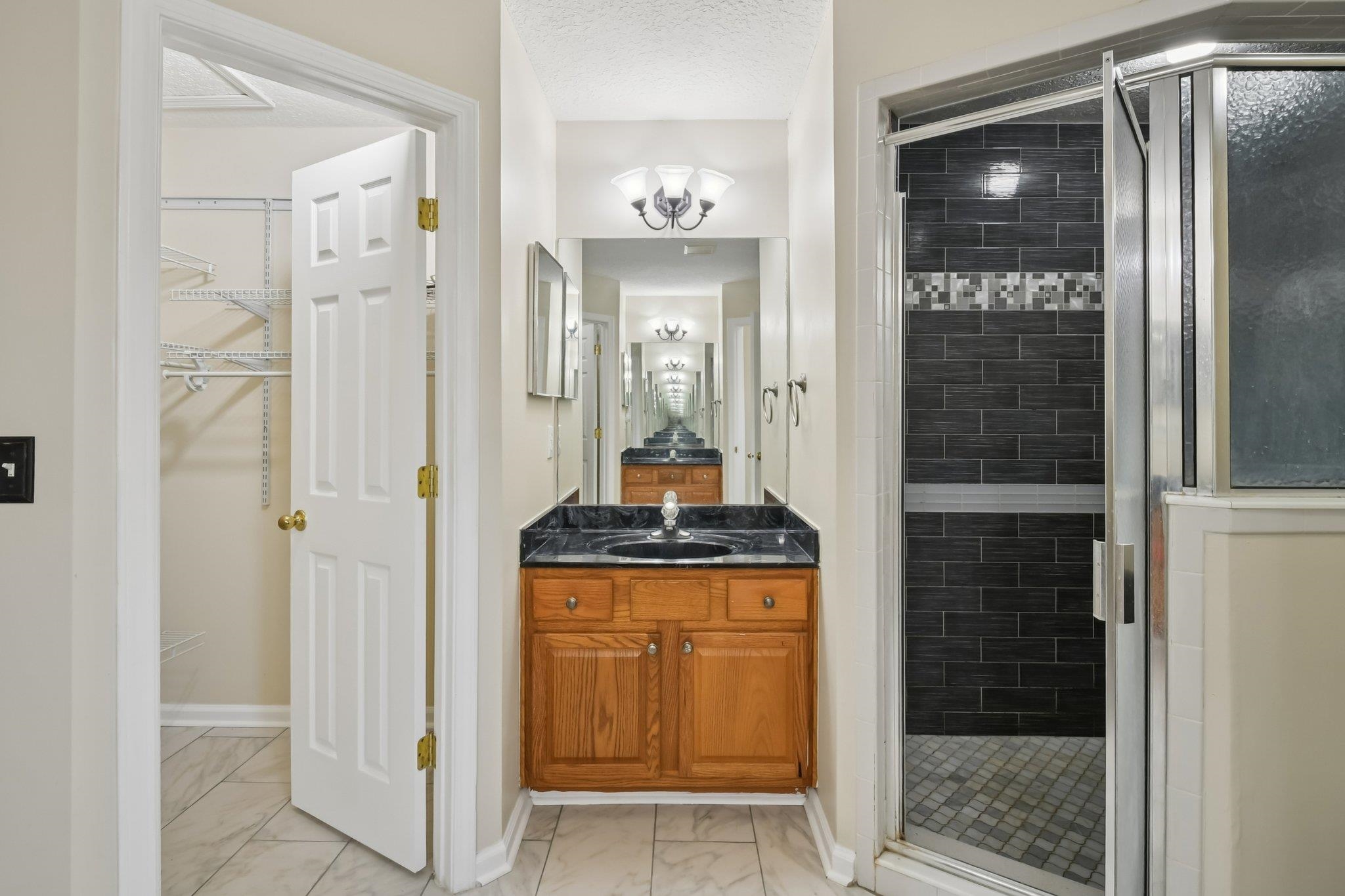 Image 31 of 63 For 2447 Coachman Lakes Dr