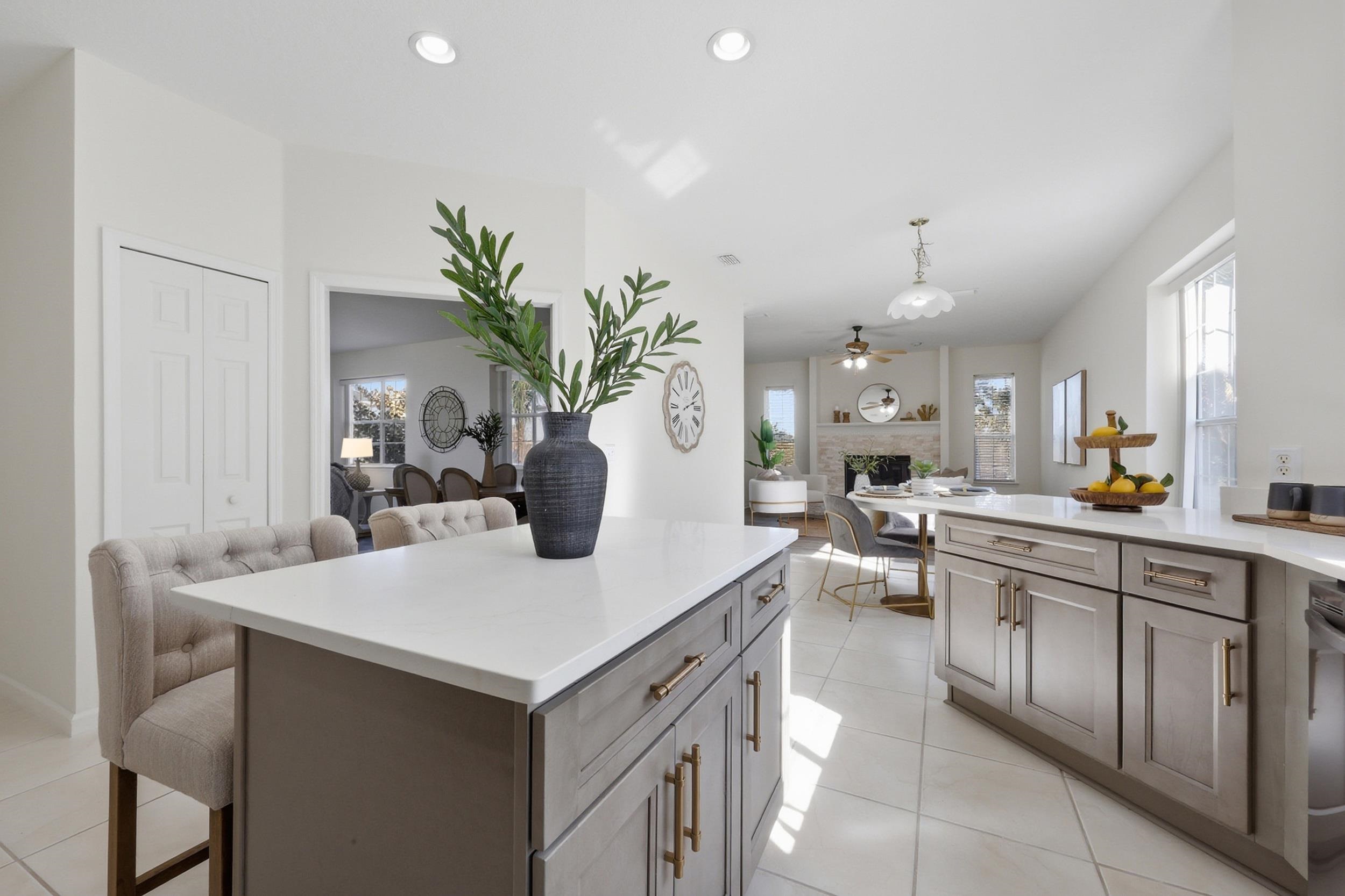 Image 18 of 61 For 9162 August Cir