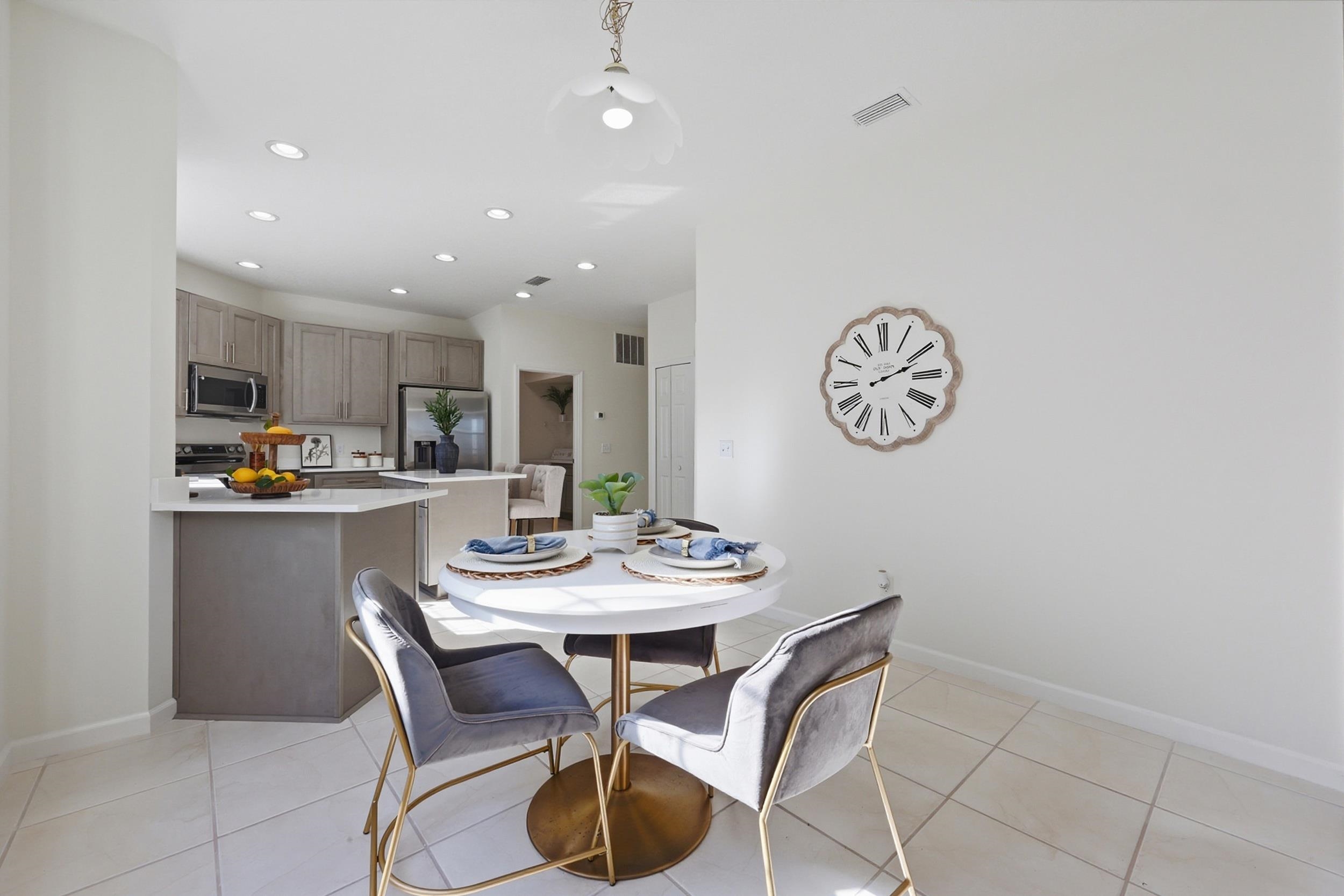 Image 28 of 61 For 9162 August Cir