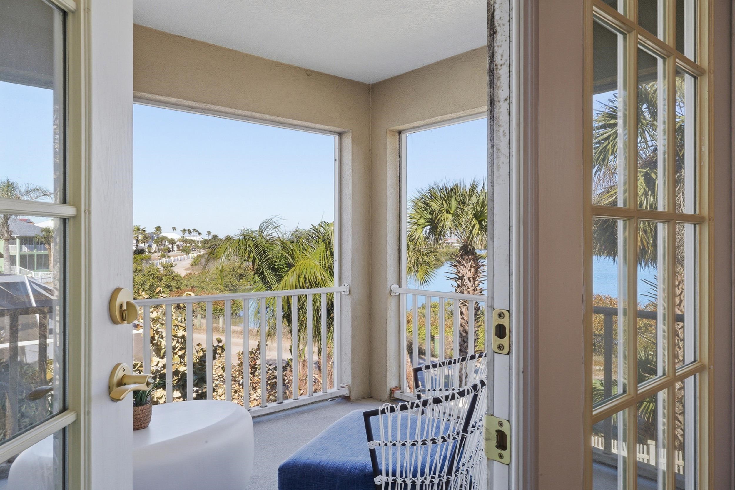 Image 36 of 61 For 9162 August Cir