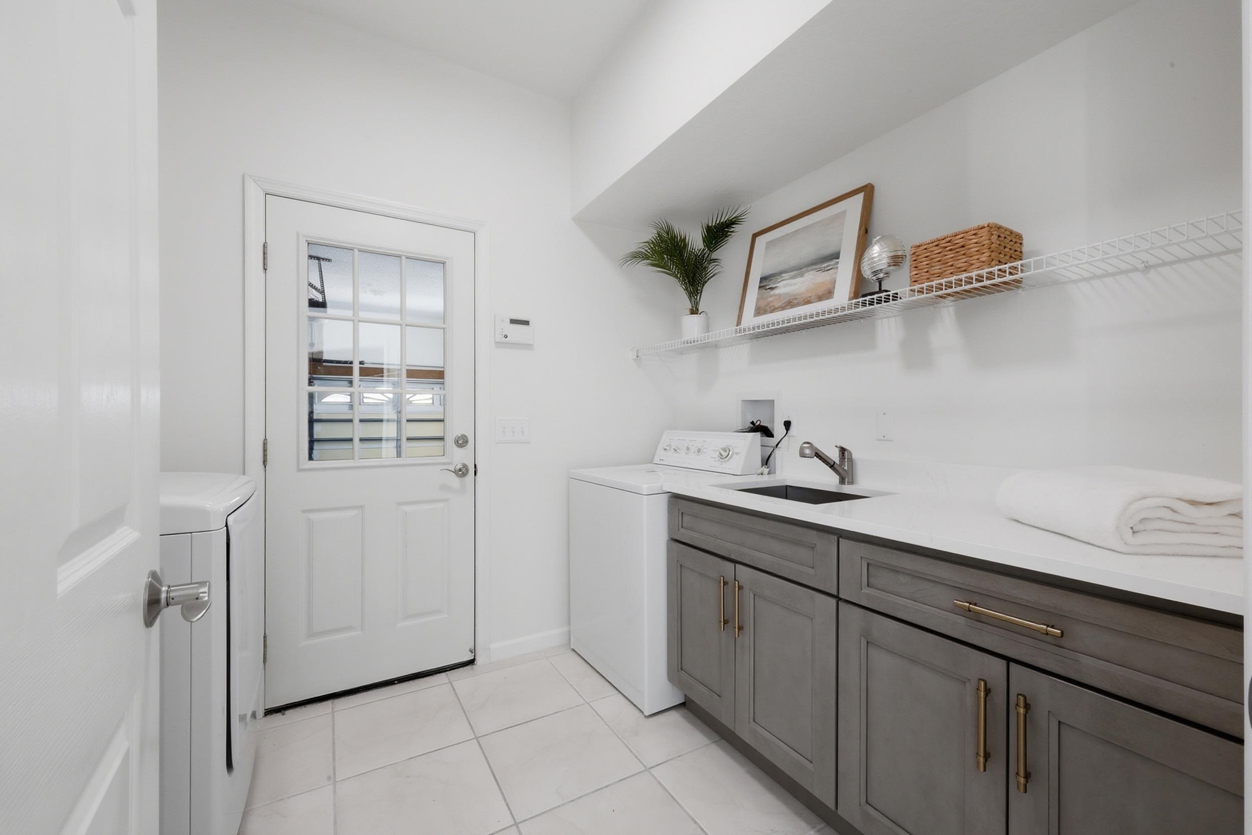 Image 51 of 61 For 9162 August Cir