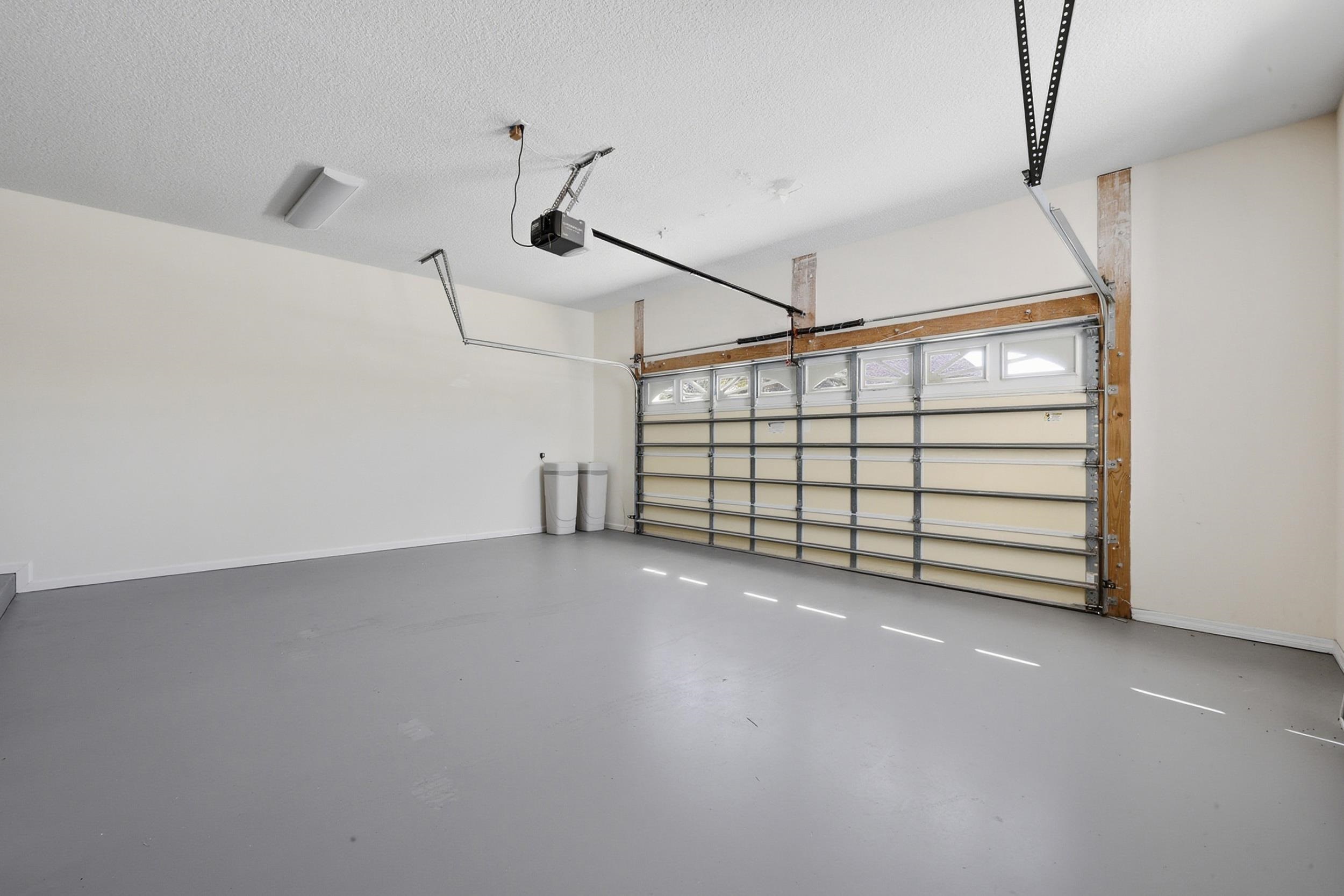 Image 52 of 61 For 9162 August Cir