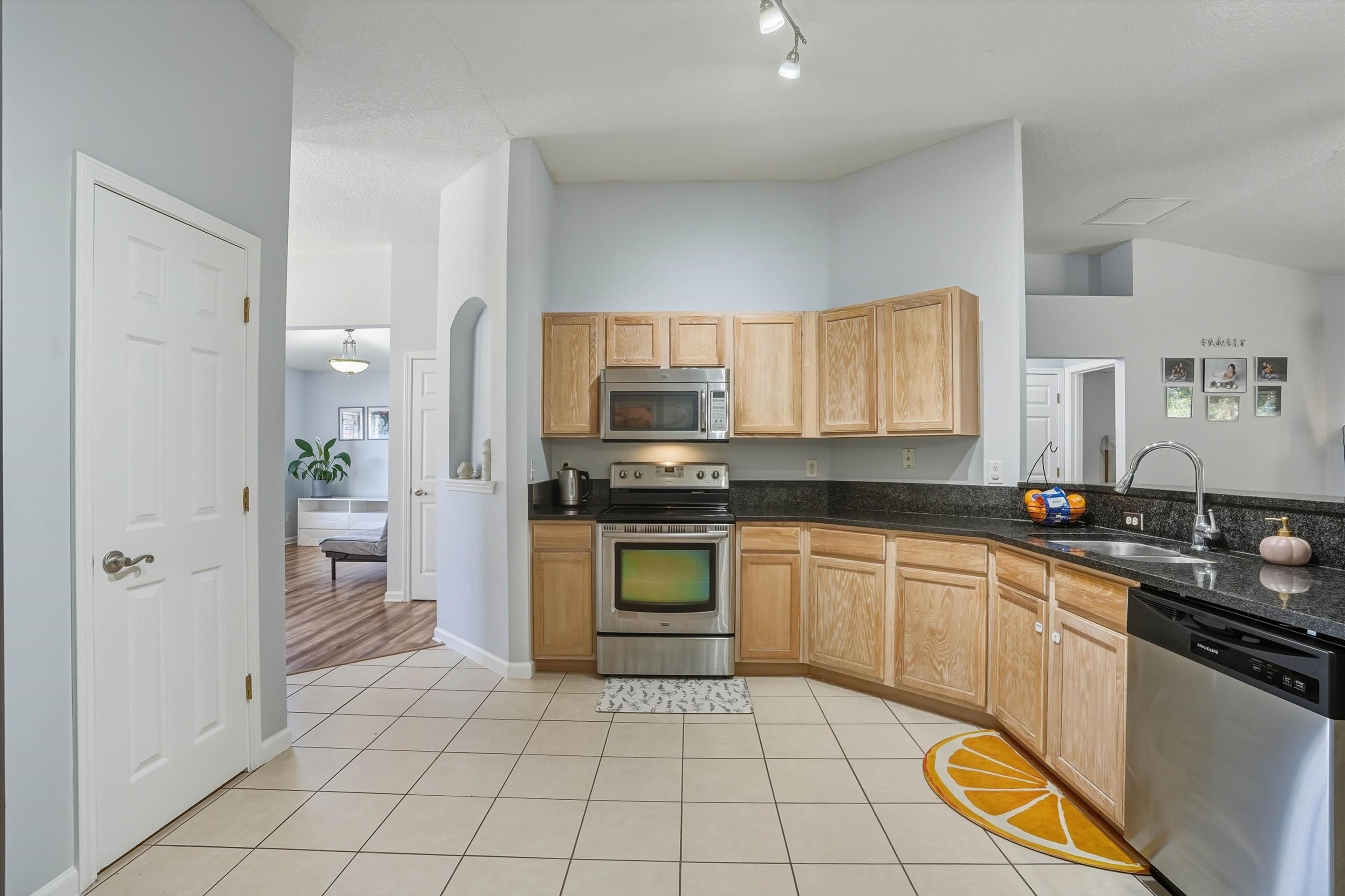 Image 11 of 30 For 1516 Timber Trace Dr