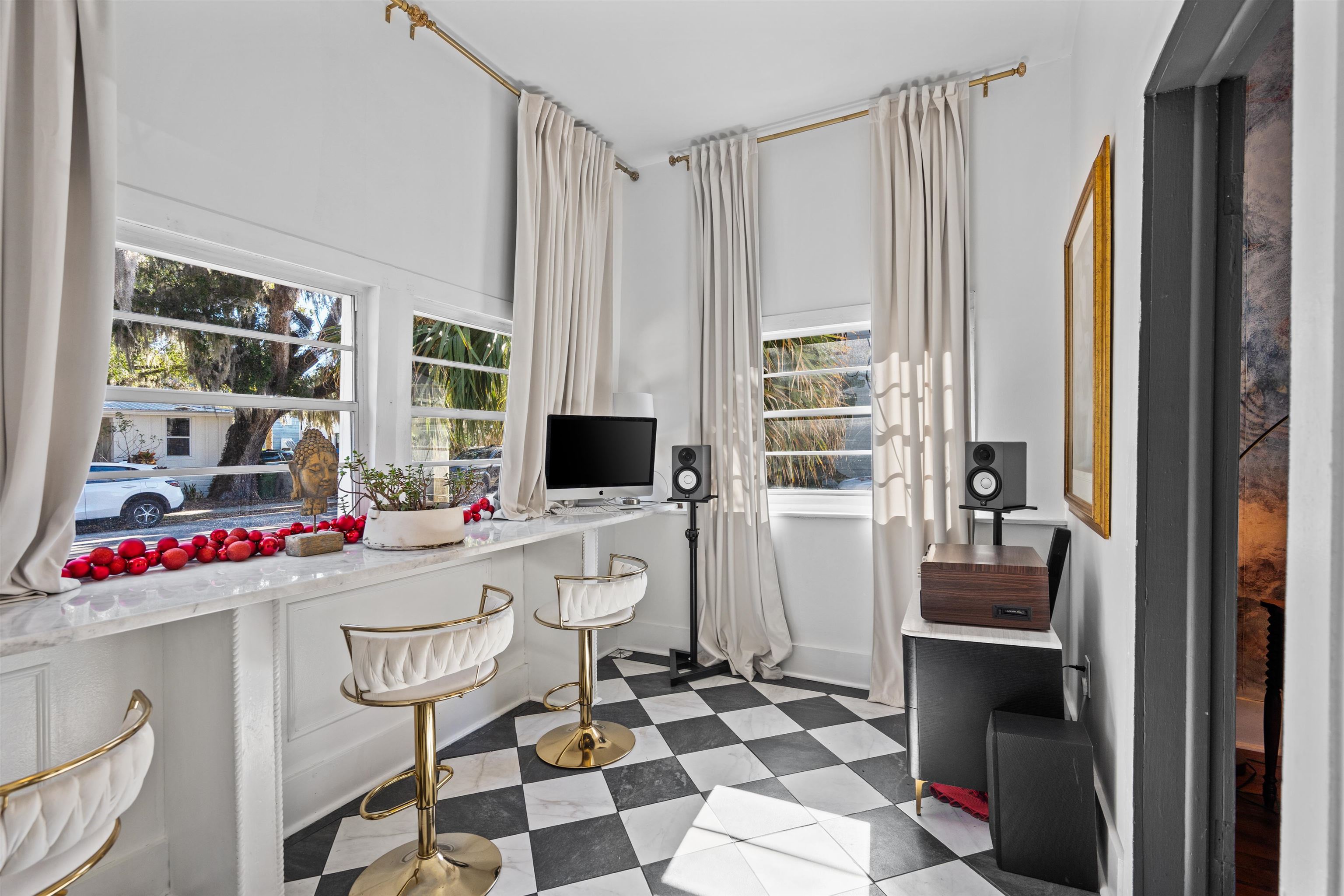 Image 12 of 40 For 112 Martin Luther King Ave