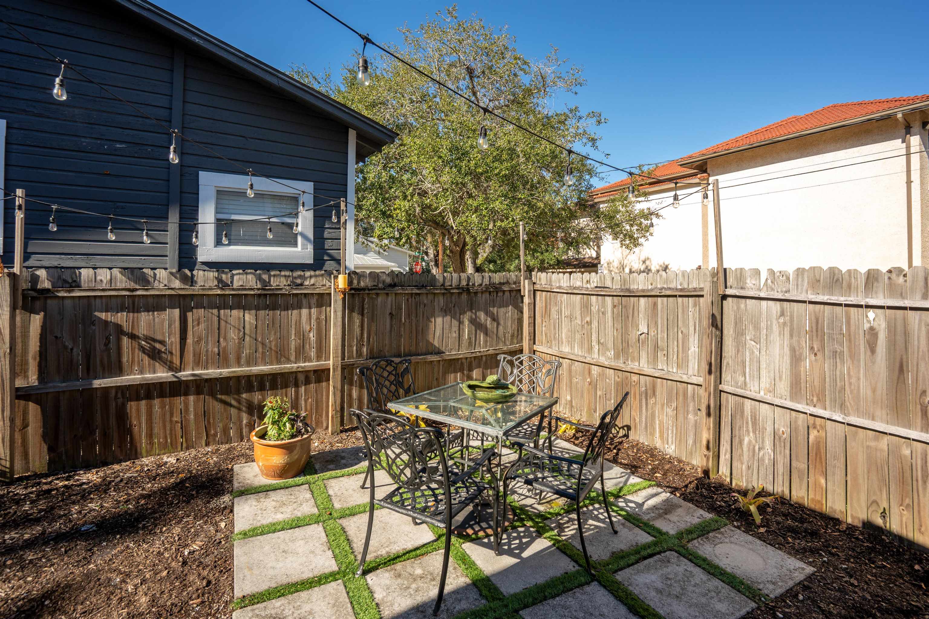 Image 33 of 40 For 112 Martin Luther King Ave