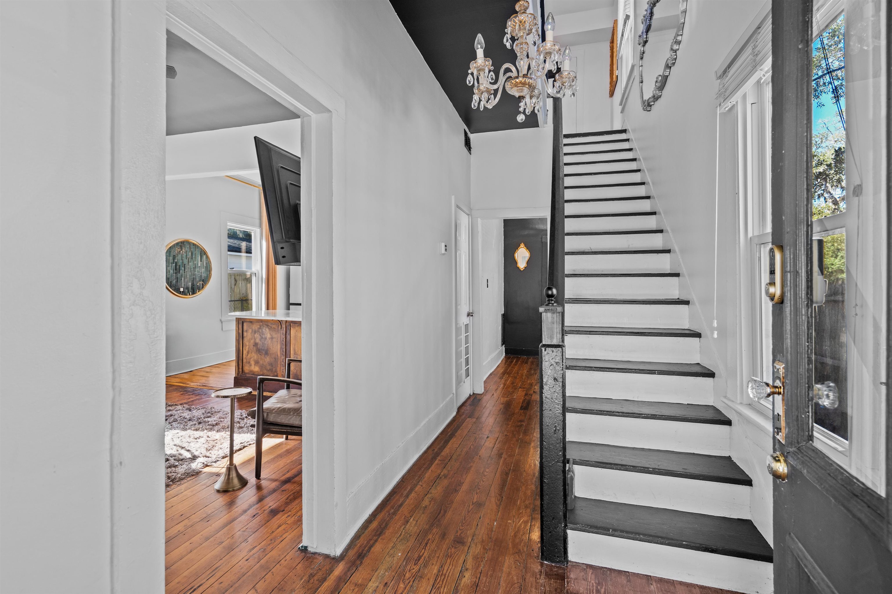 Image 5 of 40 For 112 Martin Luther King Ave