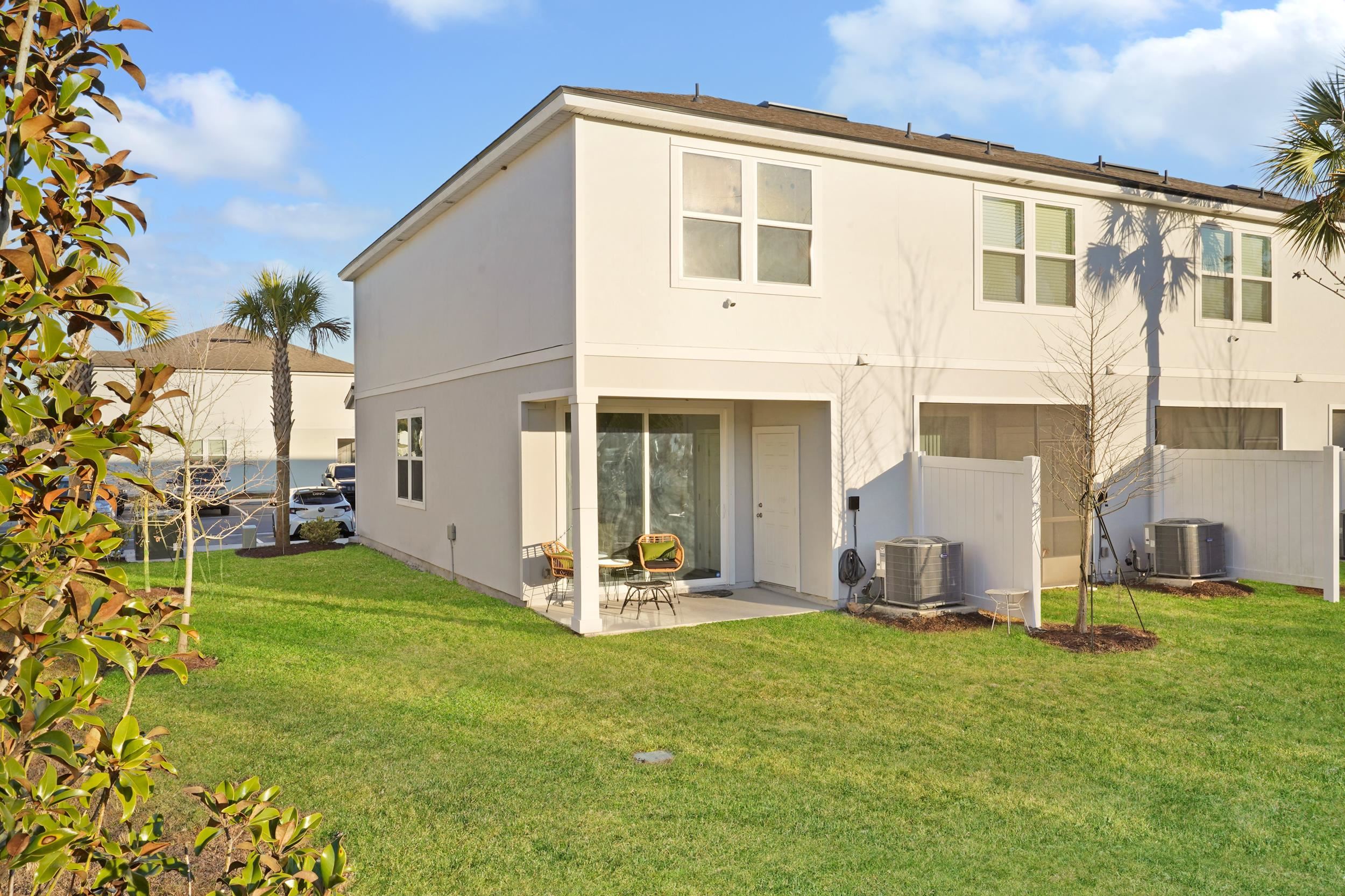 Image 24 of 32 For 57 Elmhurst Lane