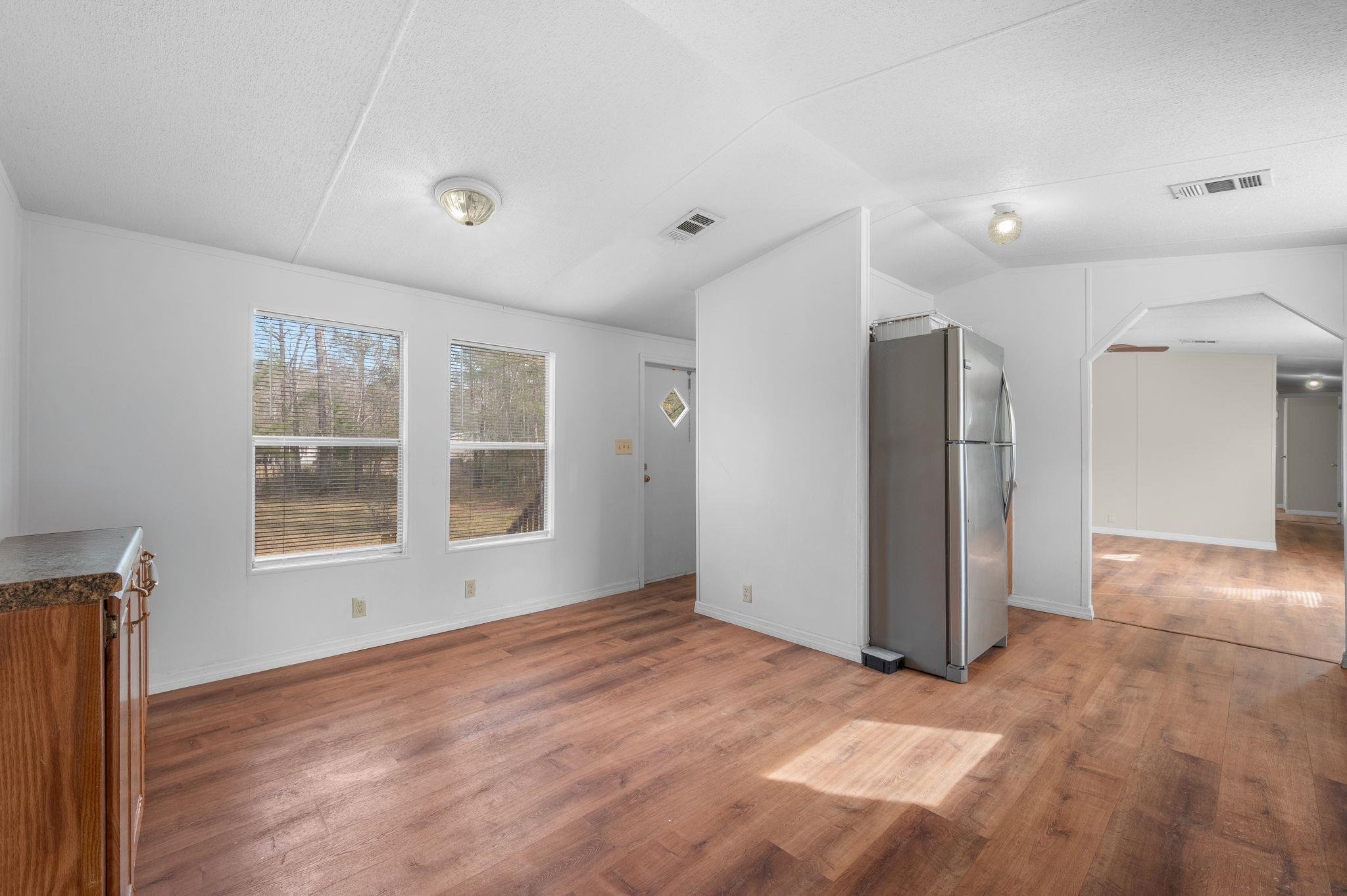 Image 11 of 26 For 4798 Catherine St