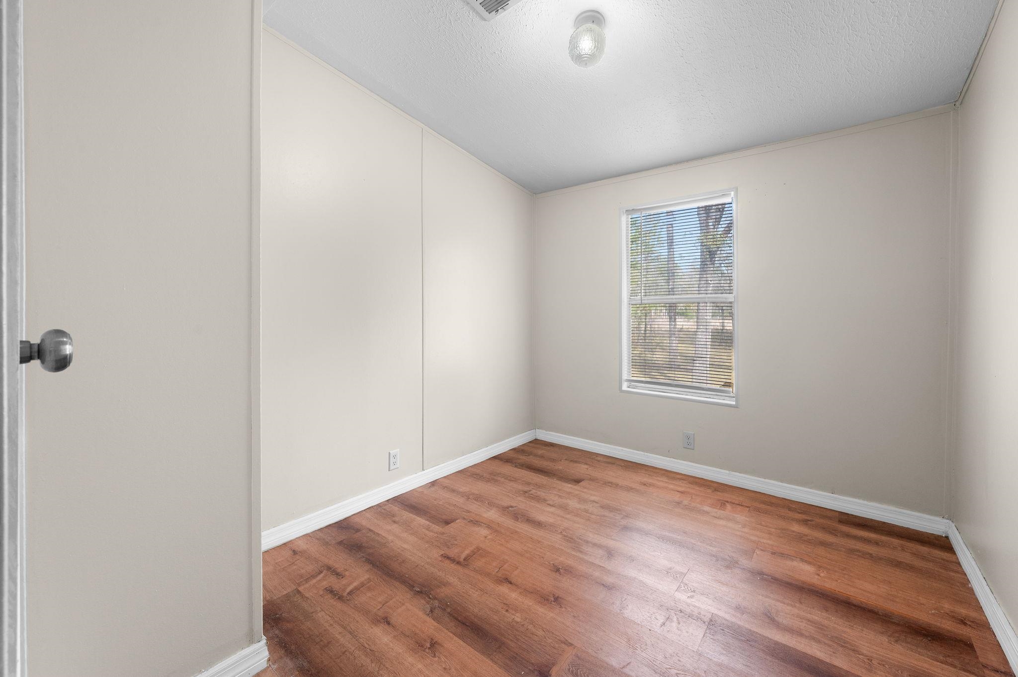 Image 15 of 26 For 4798 Catherine St