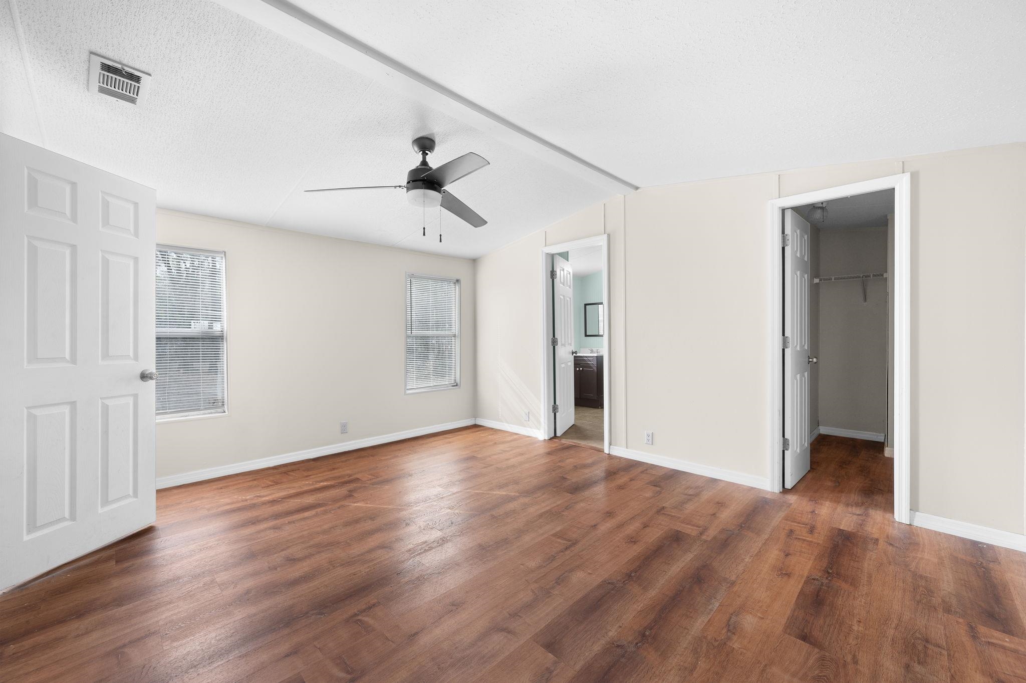 Image 17 of 26 For 4798 Catherine St