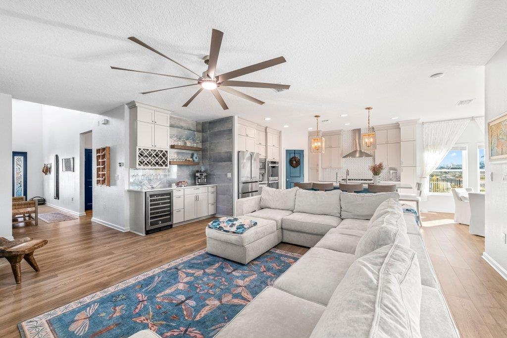 Image 11 of 100 For 63 Guanahani Trl