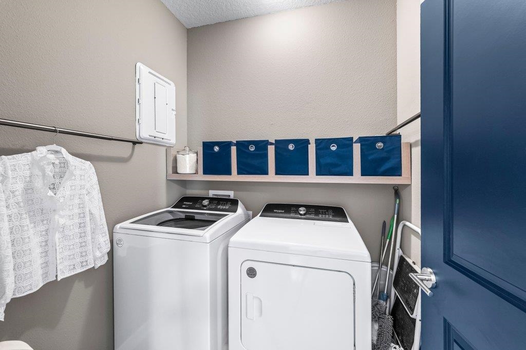 Image 73 of 100 For 63 Guanahani Trl