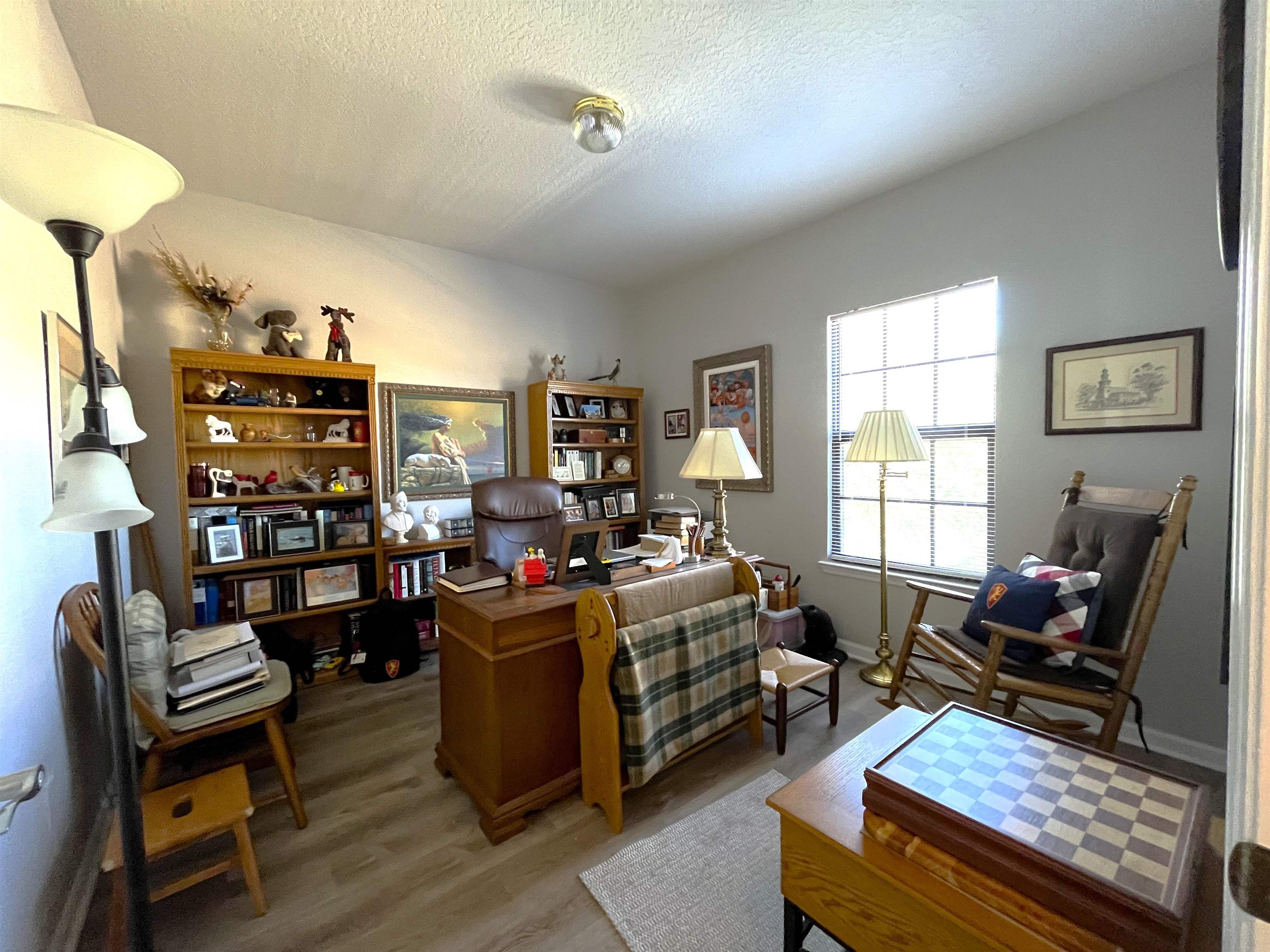 Image 7 of 12 For 435 Travesia Flora  204