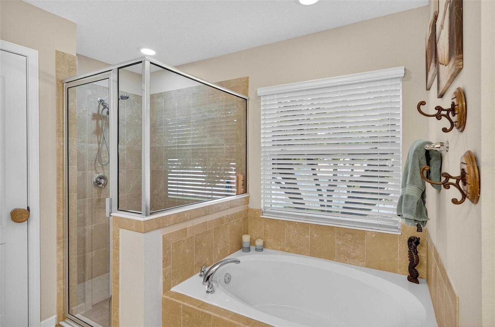 Image 38 of 57 For 20 Arrowhead