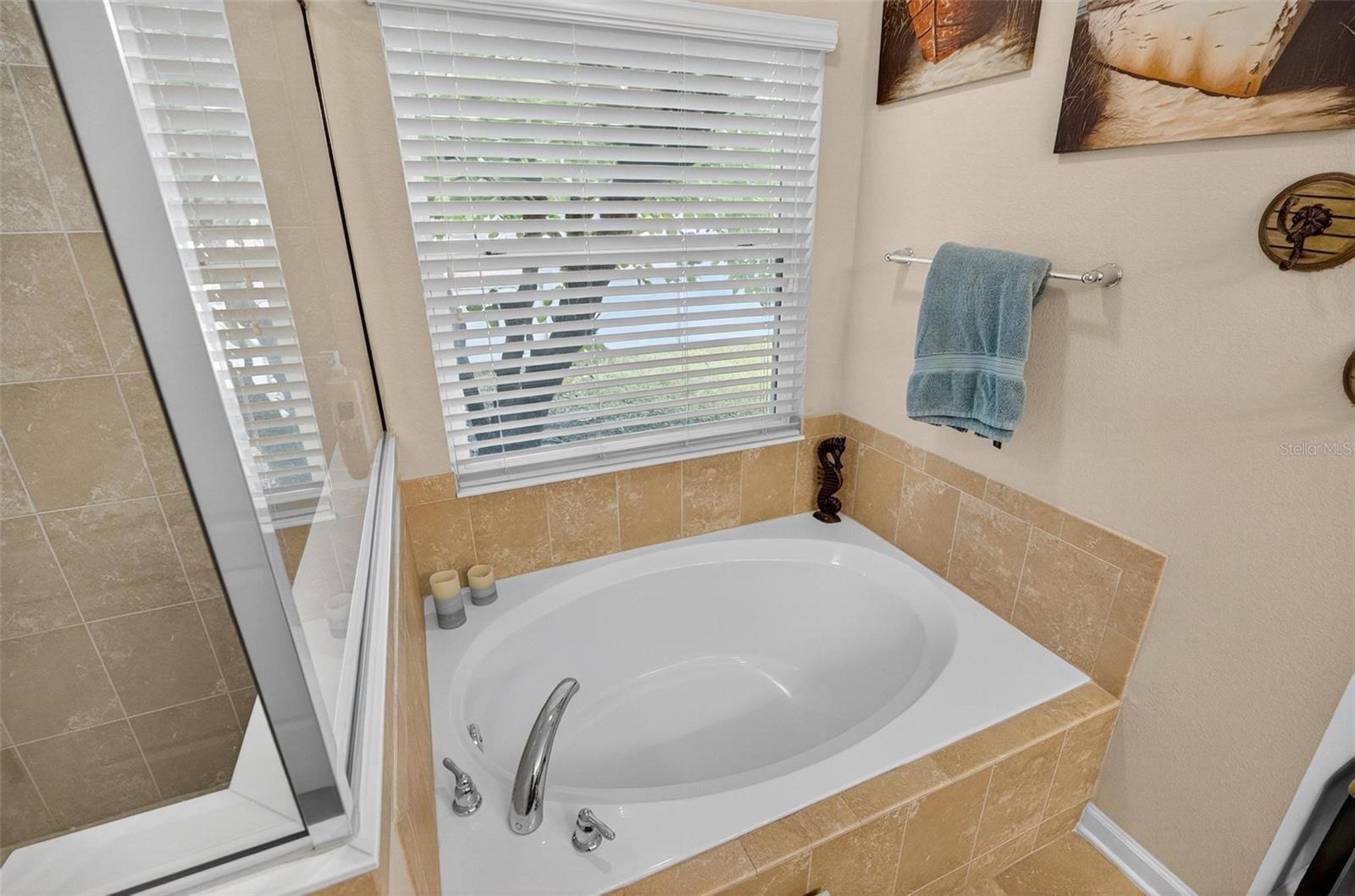 Image 40 of 57 For 20 Arrowhead