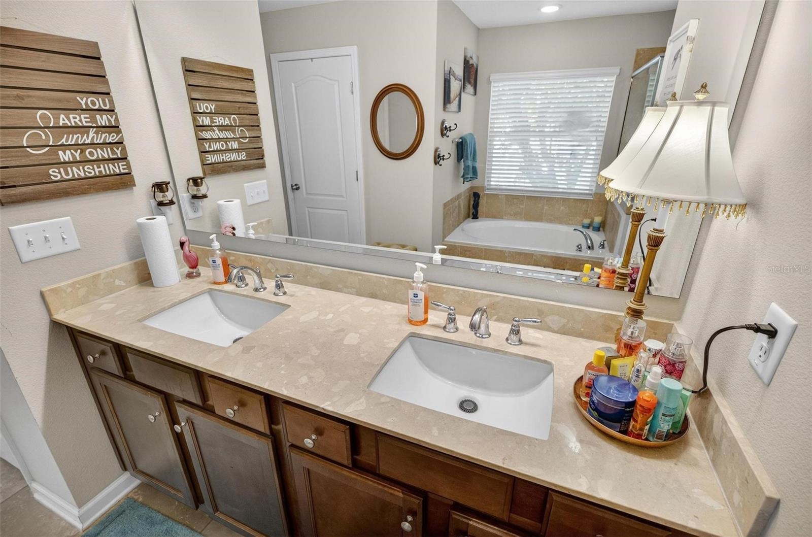 Image 41 of 57 For 20 Arrowhead