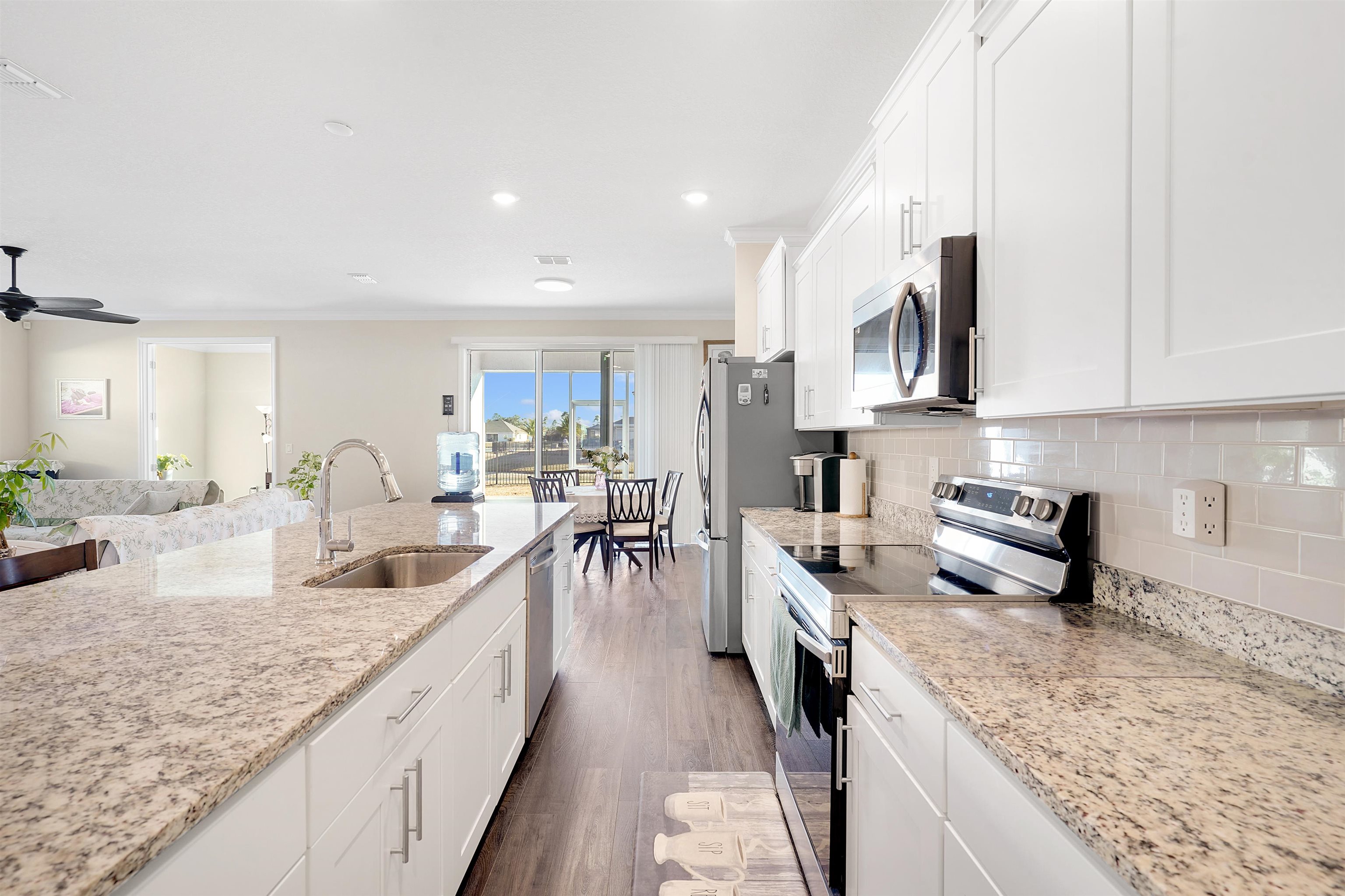 Image 3 of 48 For 305 Ocean Jasper Dr