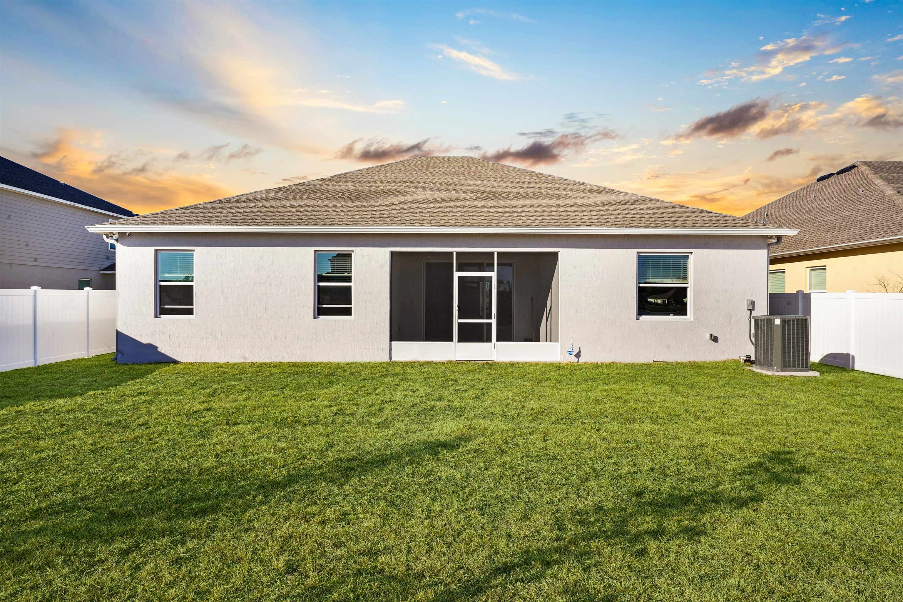 Image 35 of 48 For 305 Ocean Jasper Dr