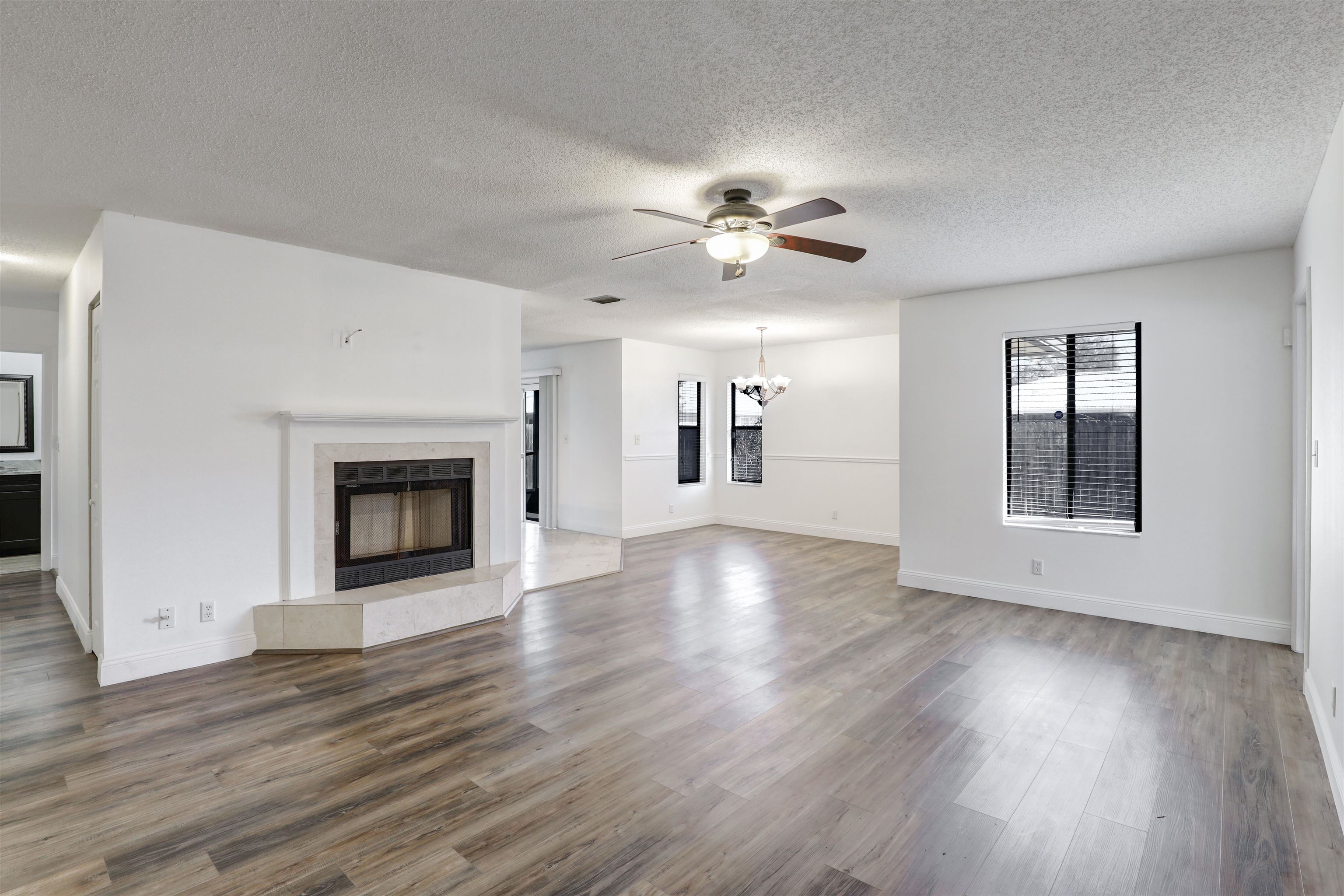 Image 10 of 45 For 111 Lobelia Rd