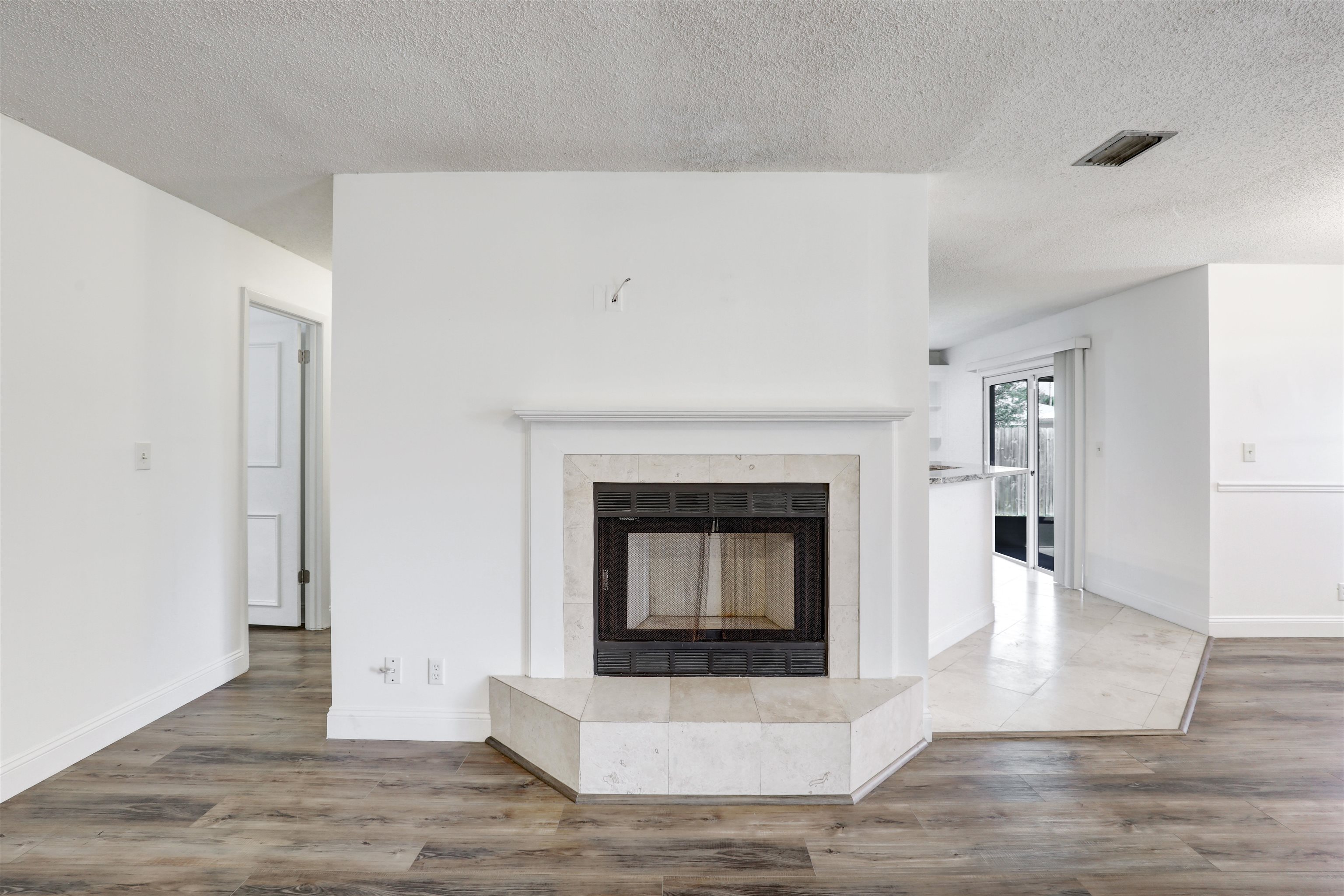 Image 12 of 45 For 111 Lobelia Rd