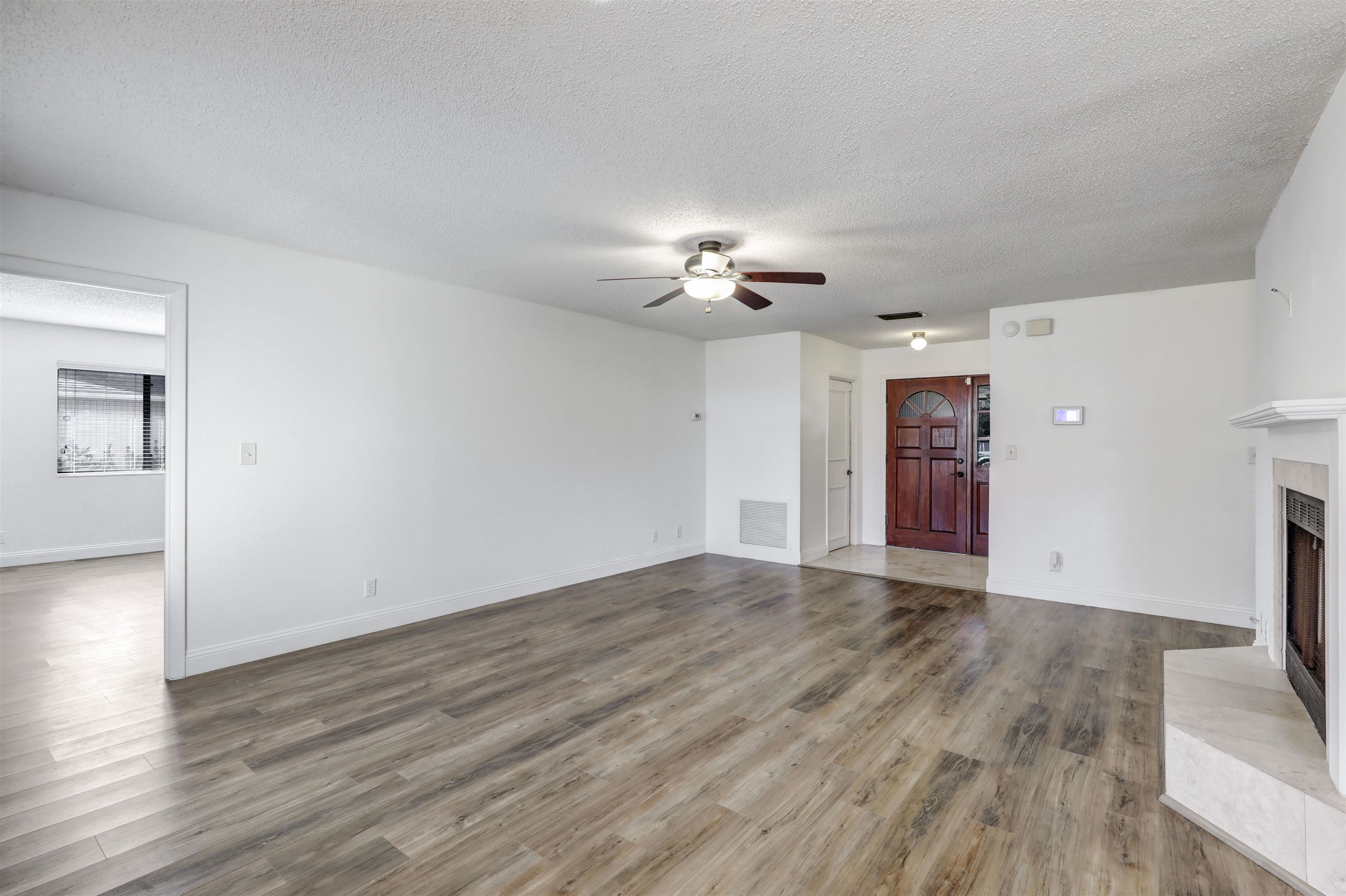 Image 13 of 45 For 111 Lobelia Rd