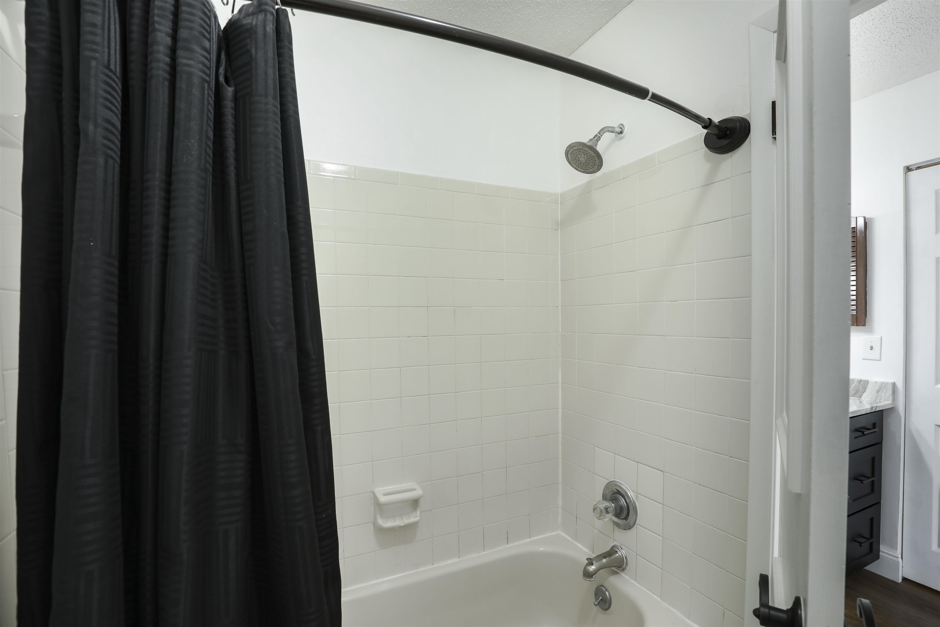 Image 19 of 45 For 111 Lobelia Rd