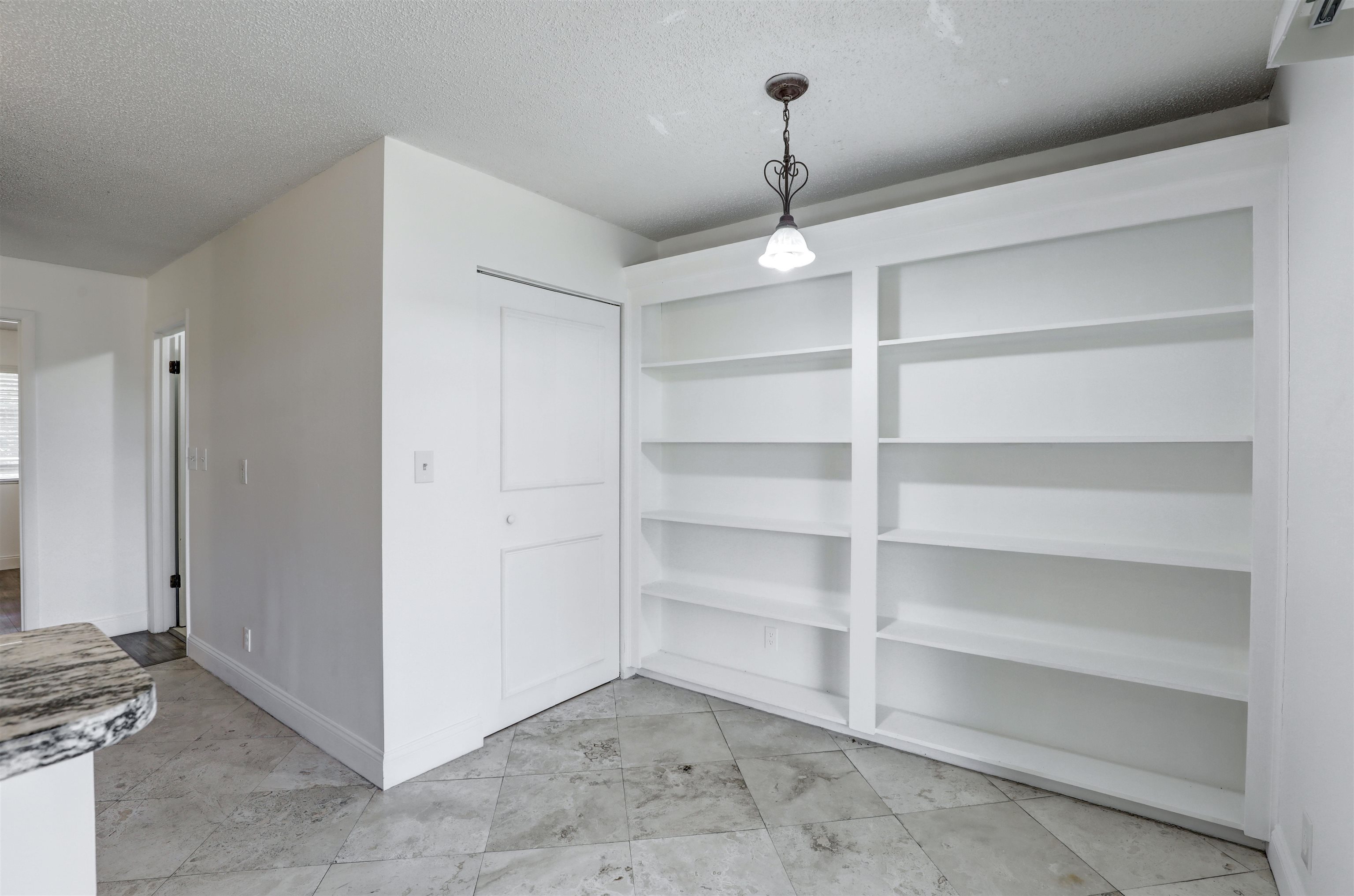 Image 24 of 45 For 111 Lobelia Rd