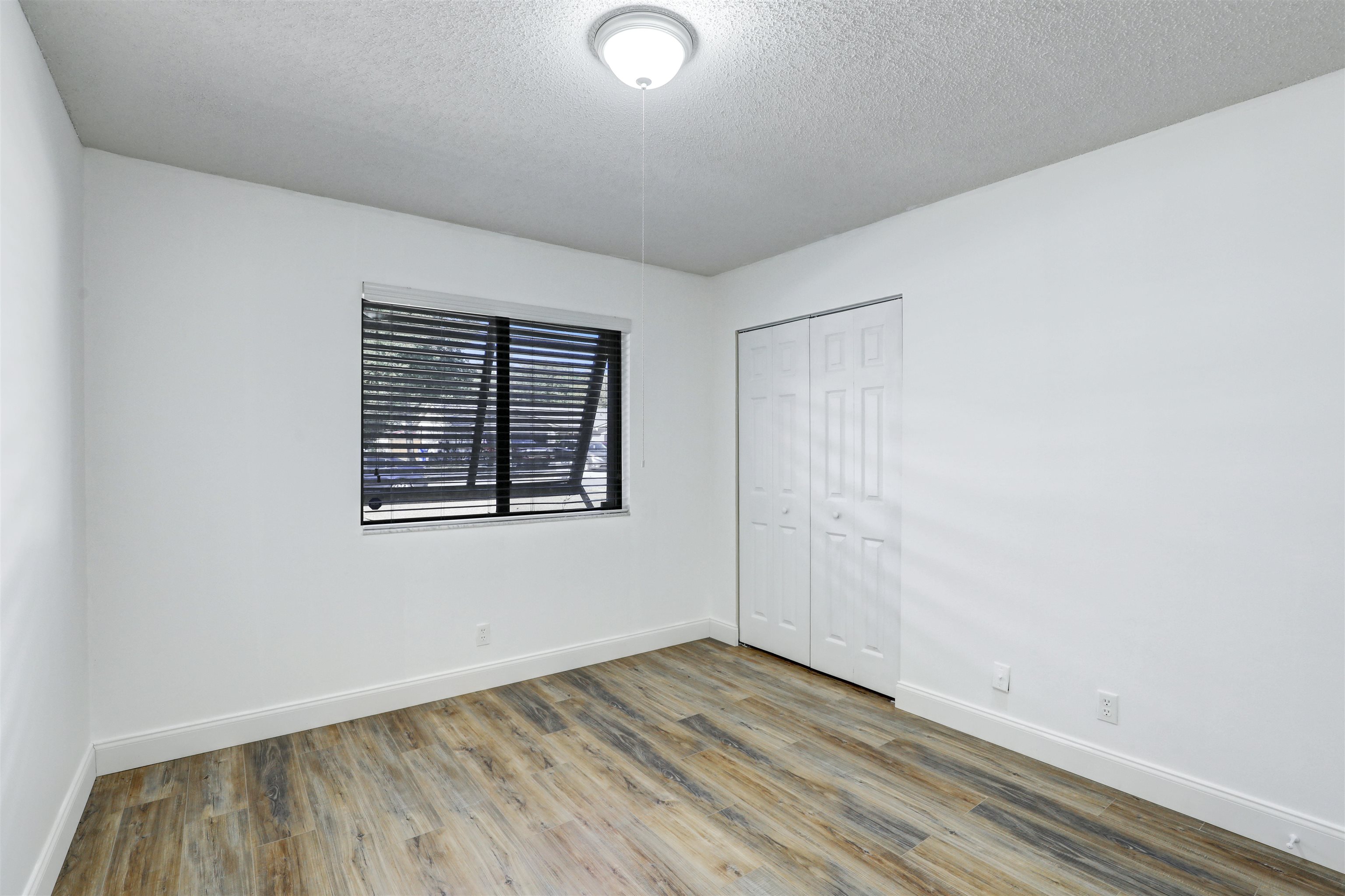 Image 33 of 45 For 111 Lobelia Rd