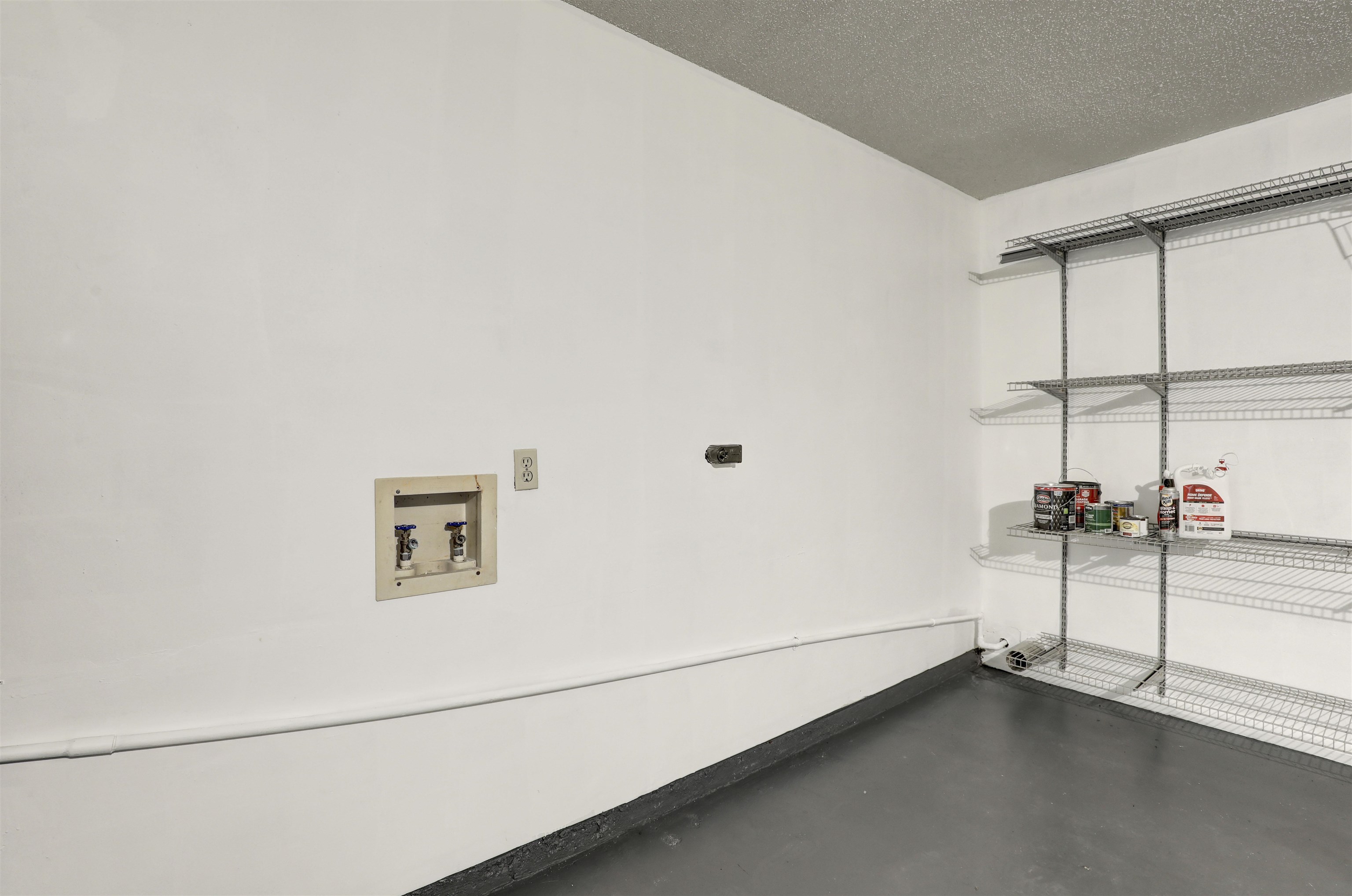 Image 36 of 45 For 111 Lobelia Rd