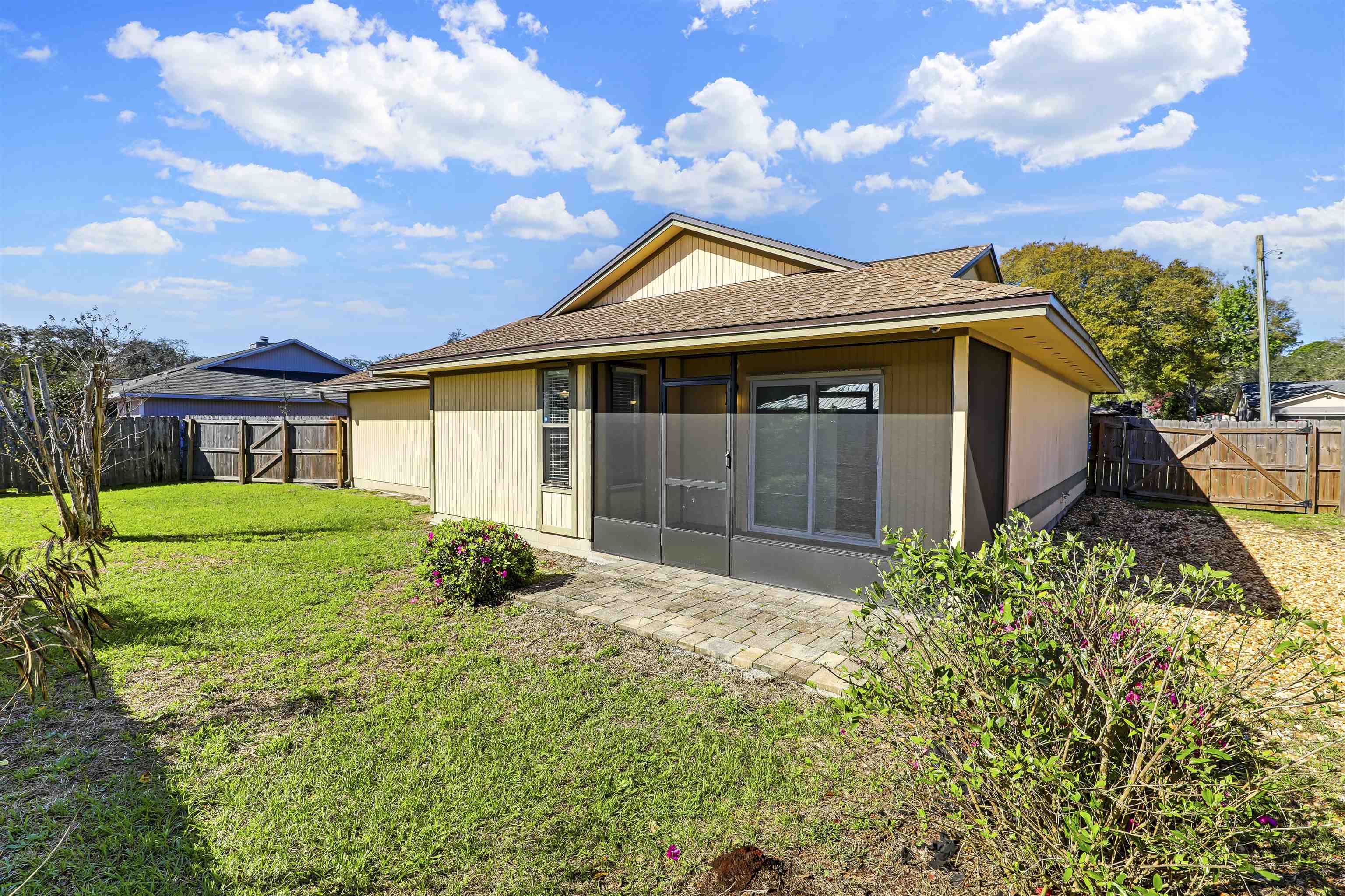 Image 41 of 45 For 111 Lobelia Rd