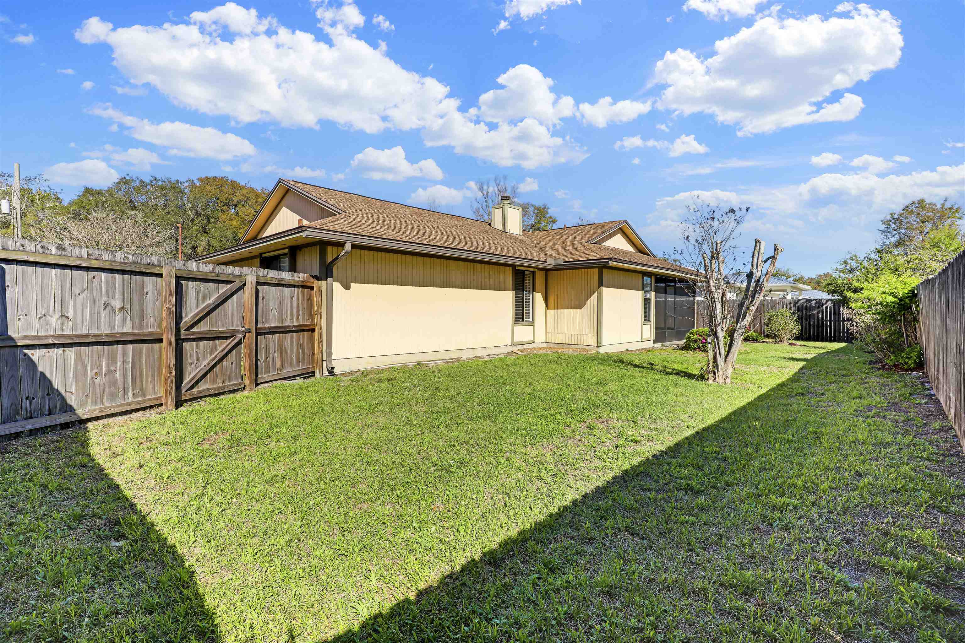 Image 44 of 45 For 111 Lobelia Rd