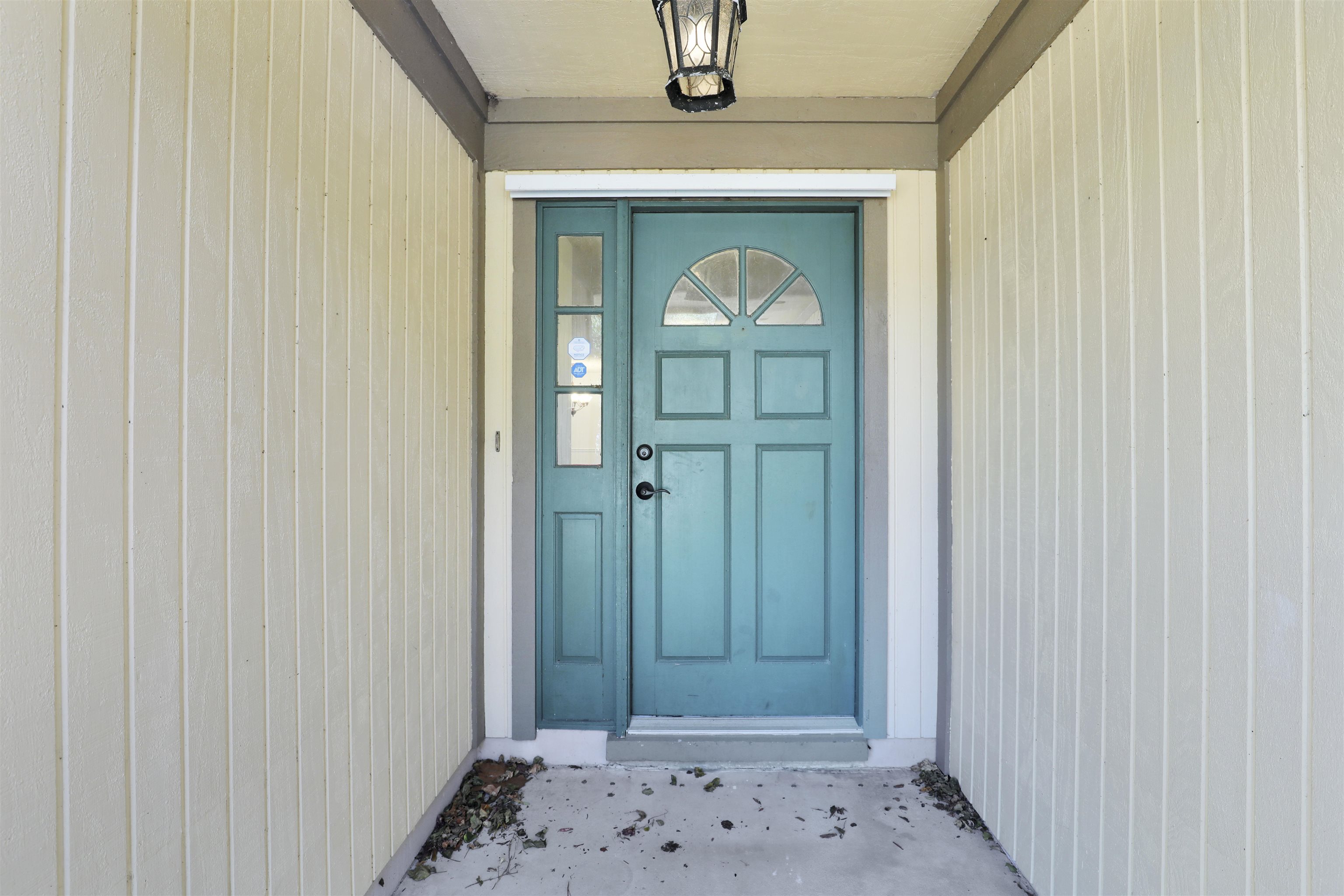 Image 8 of 45 For 111 Lobelia Rd