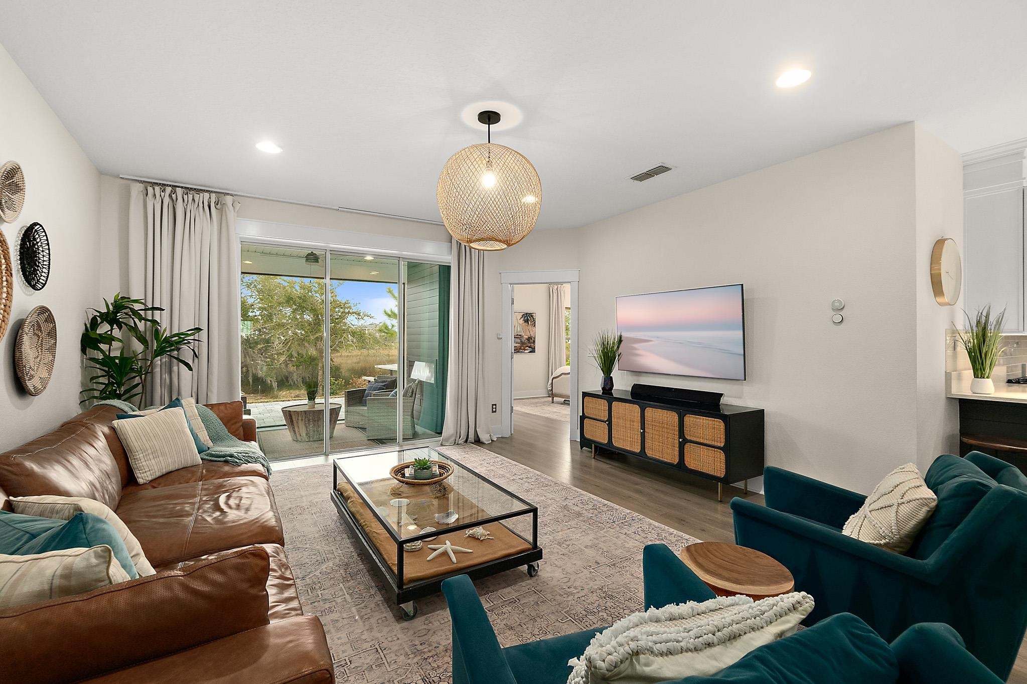 Image 9 of 63 For 45 Saint Barts Ave