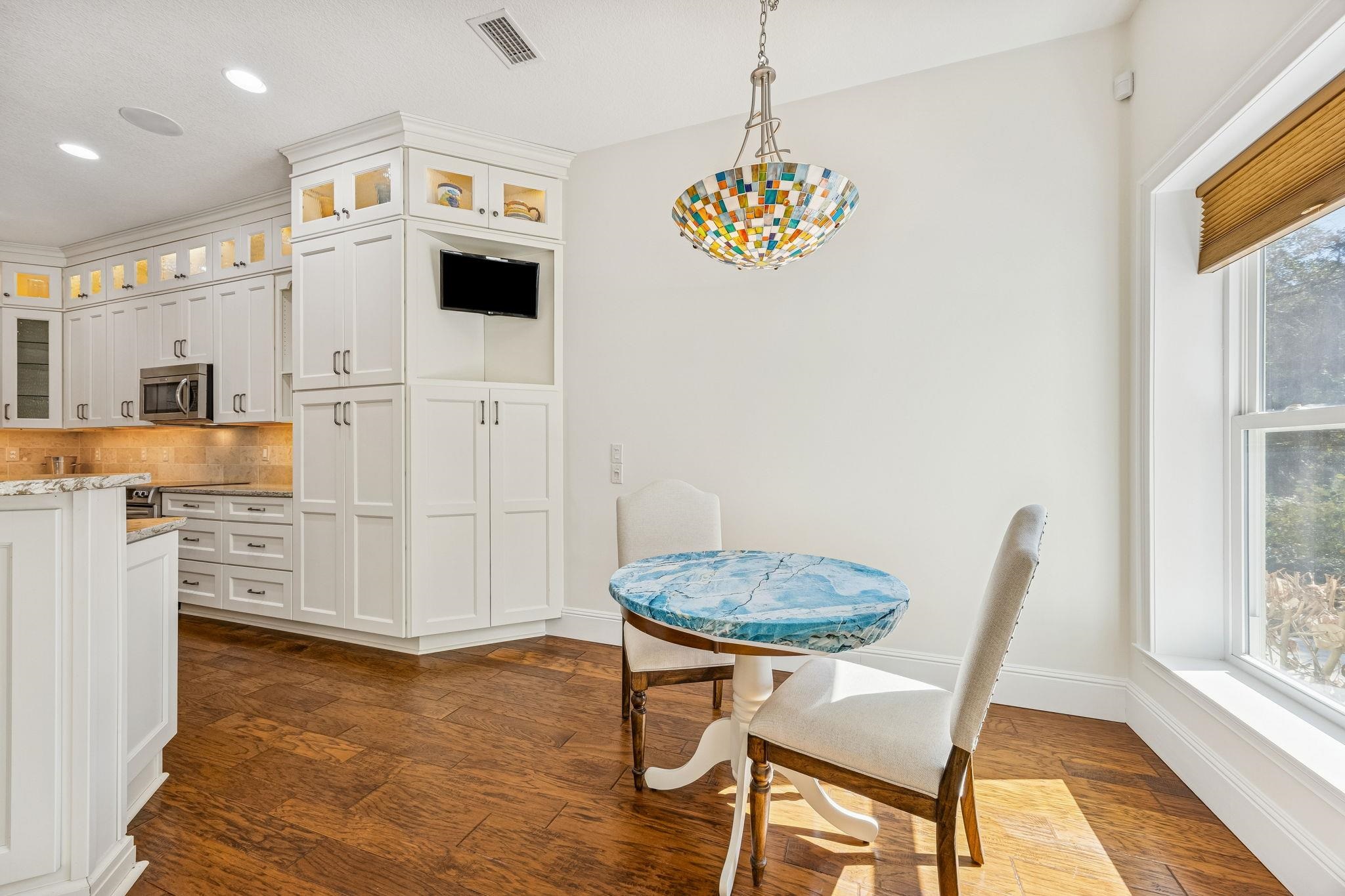 Image 26 of 69 For 909 Sandy Beach Cir