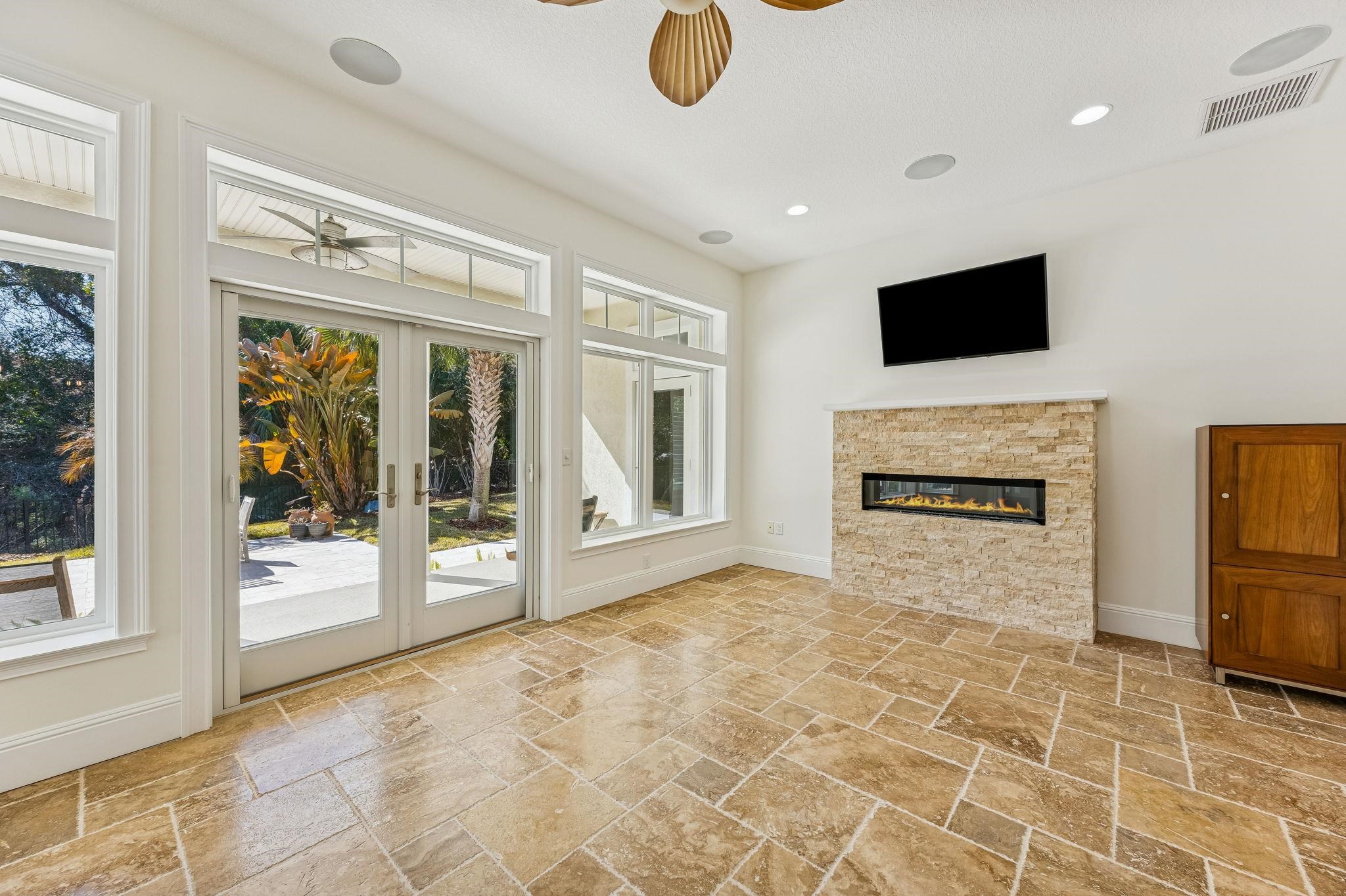 Image 30 of 69 For 909 Sandy Beach Cir