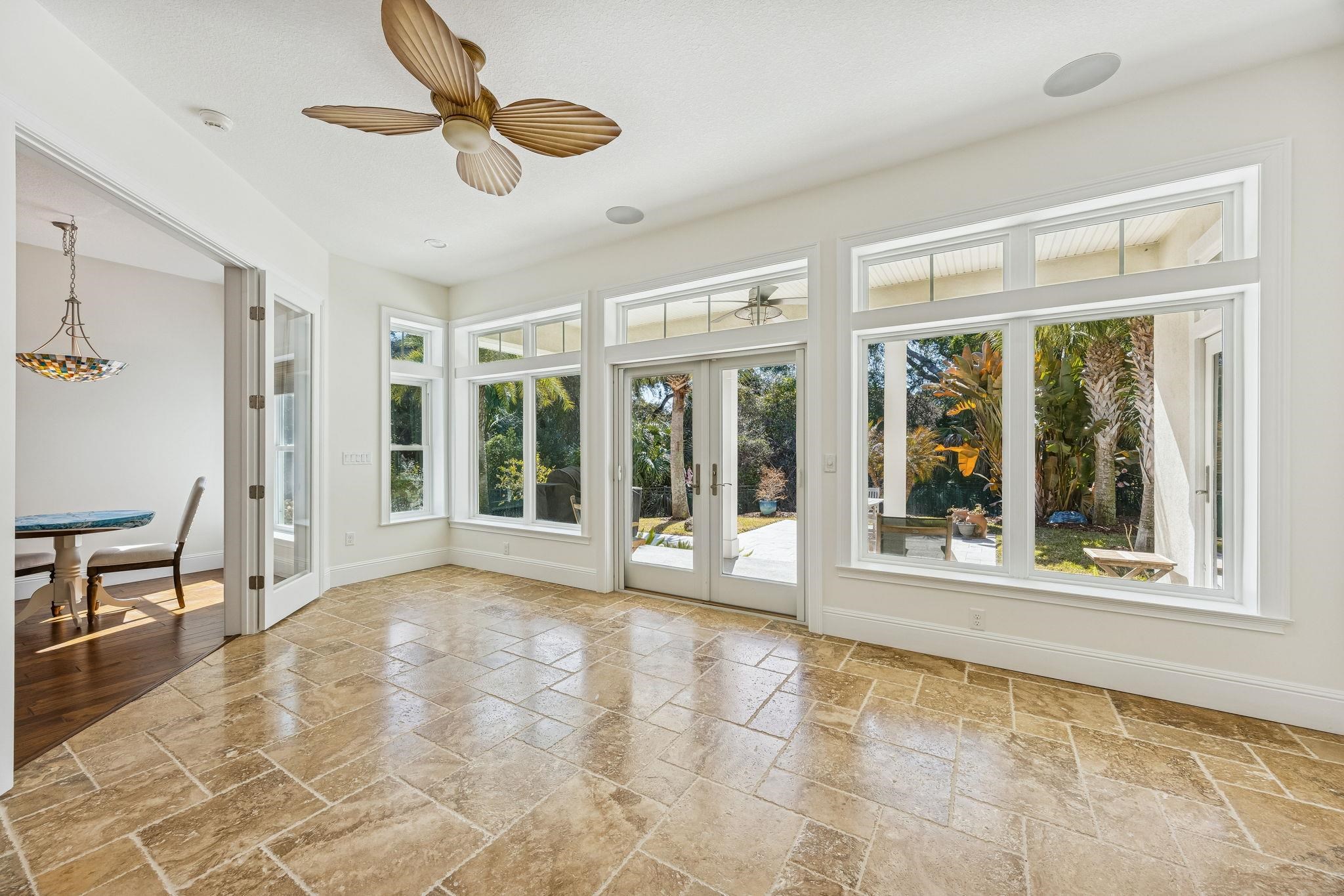 Image 31 of 69 For 909 Sandy Beach Cir