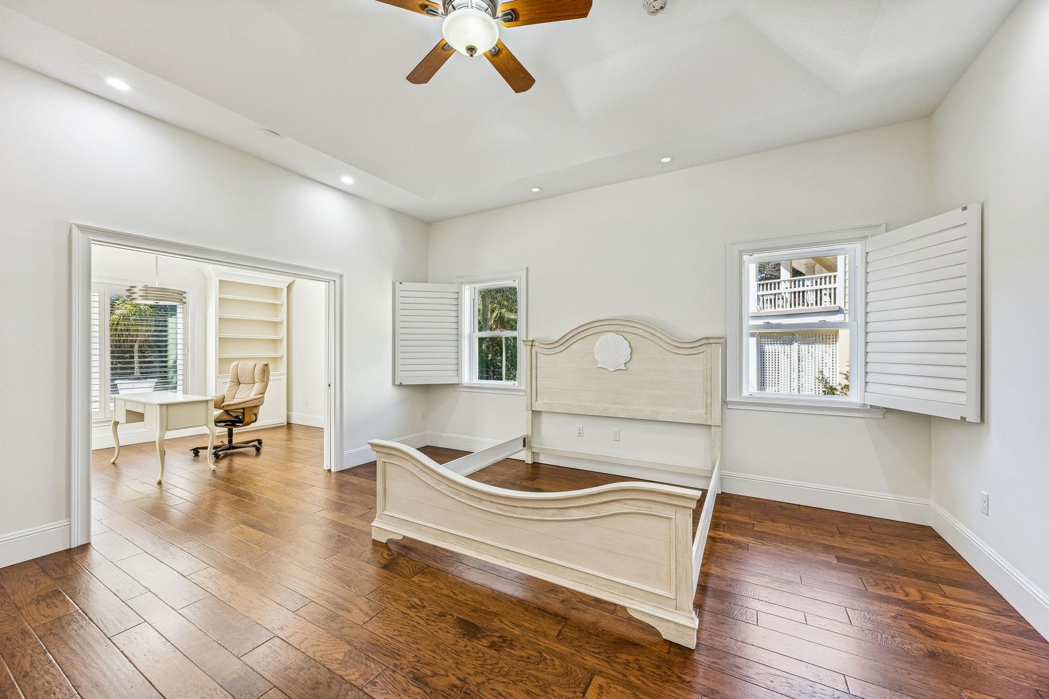 Image 37 of 69 For 909 Sandy Beach Cir