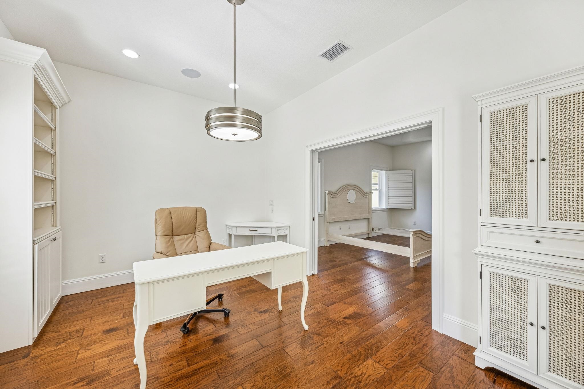 Image 39 of 69 For 909 Sandy Beach Cir