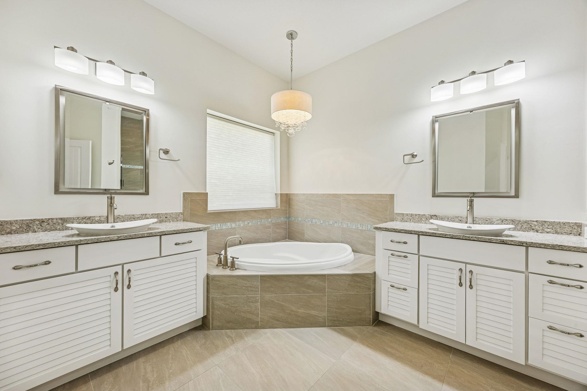 Image 43 of 69 For 909 Sandy Beach Cir