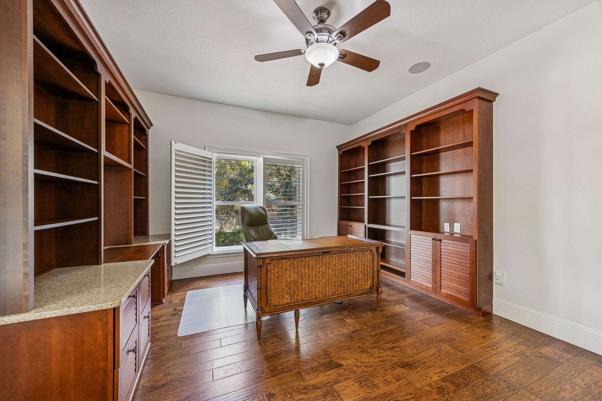 Image 47 of 69 For 909 Sandy Beach Cir