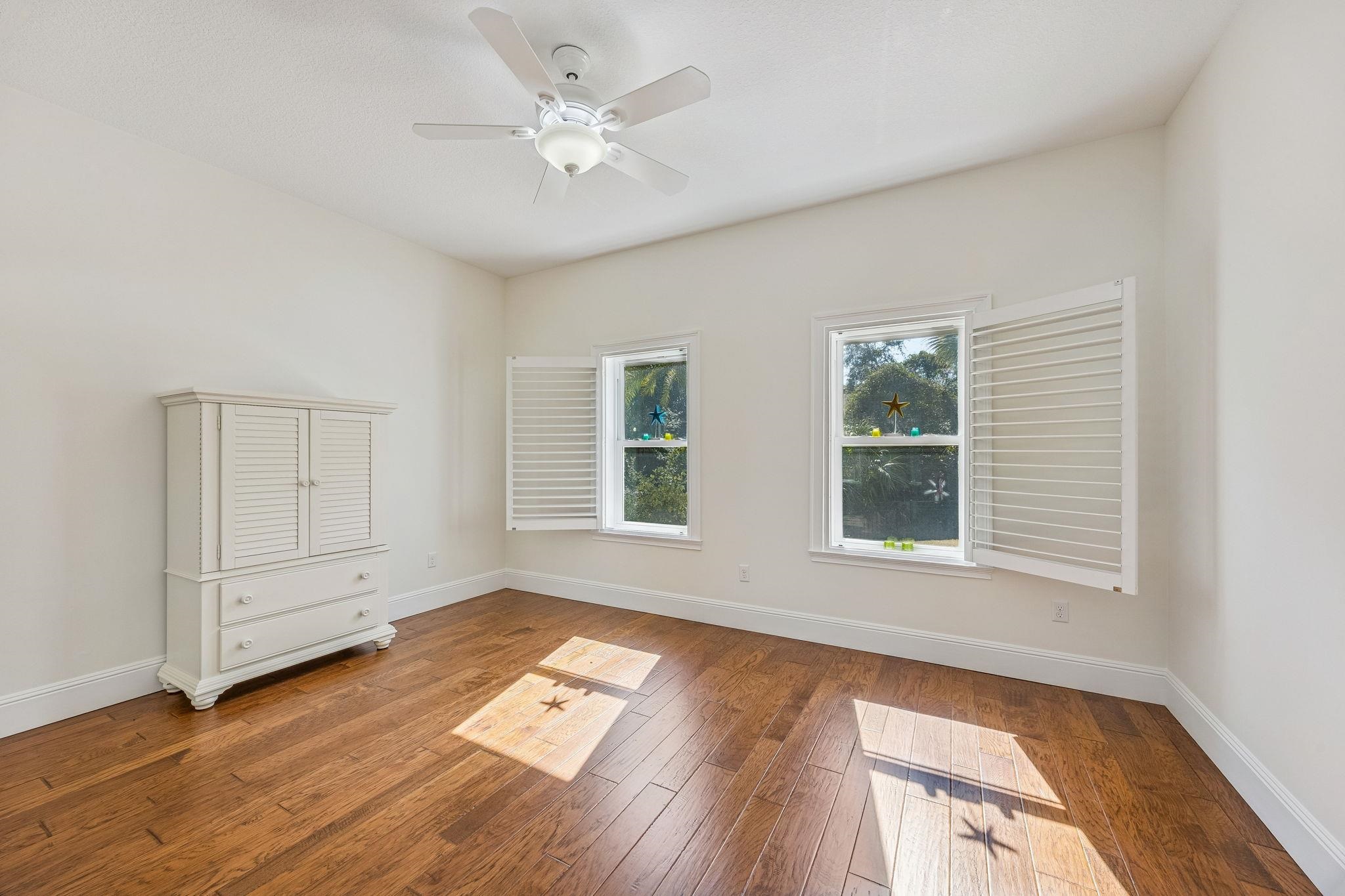 Image 51 of 69 For 909 Sandy Beach Cir