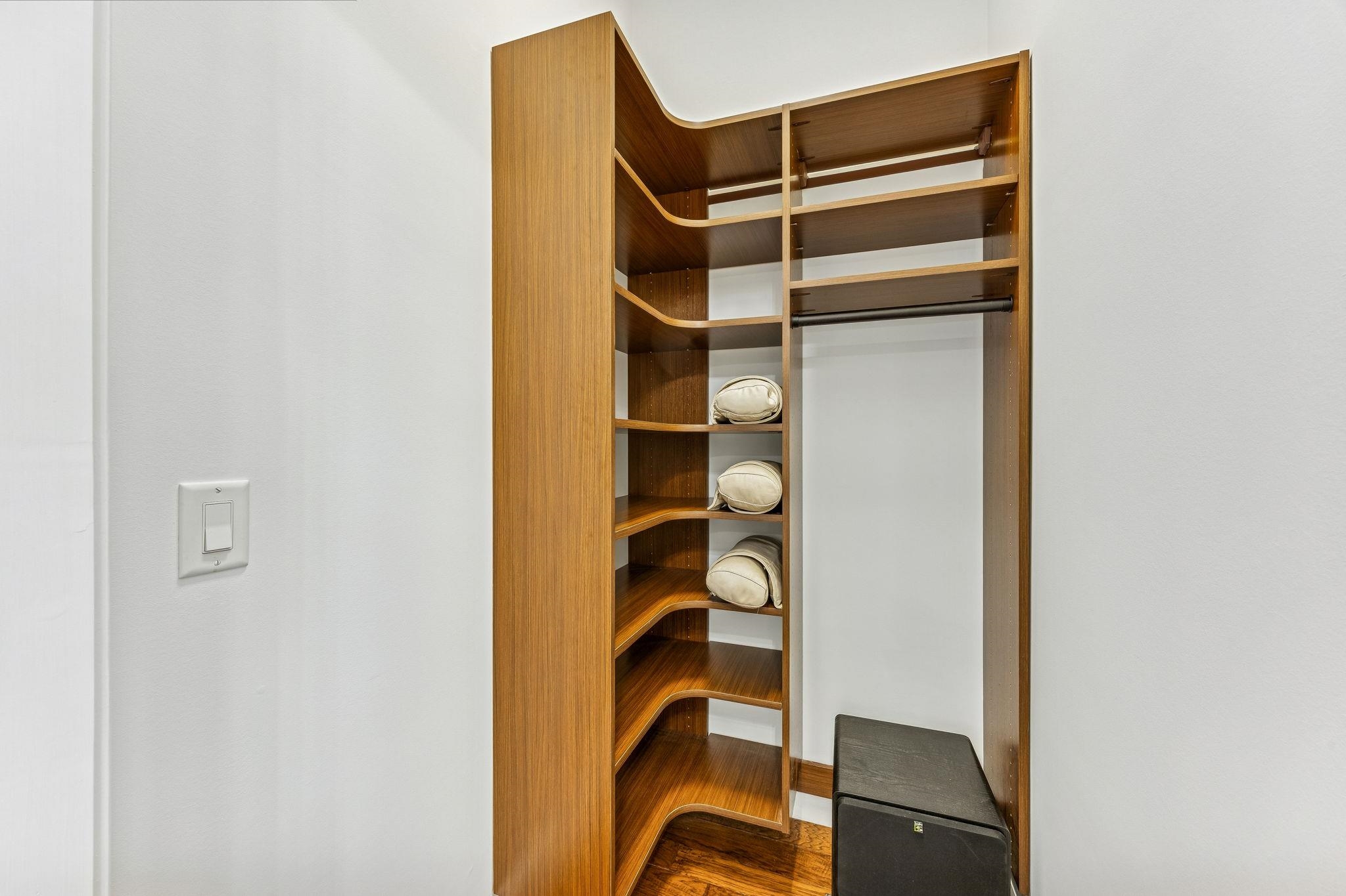 Image 55 of 69 For 909 Sandy Beach Cir