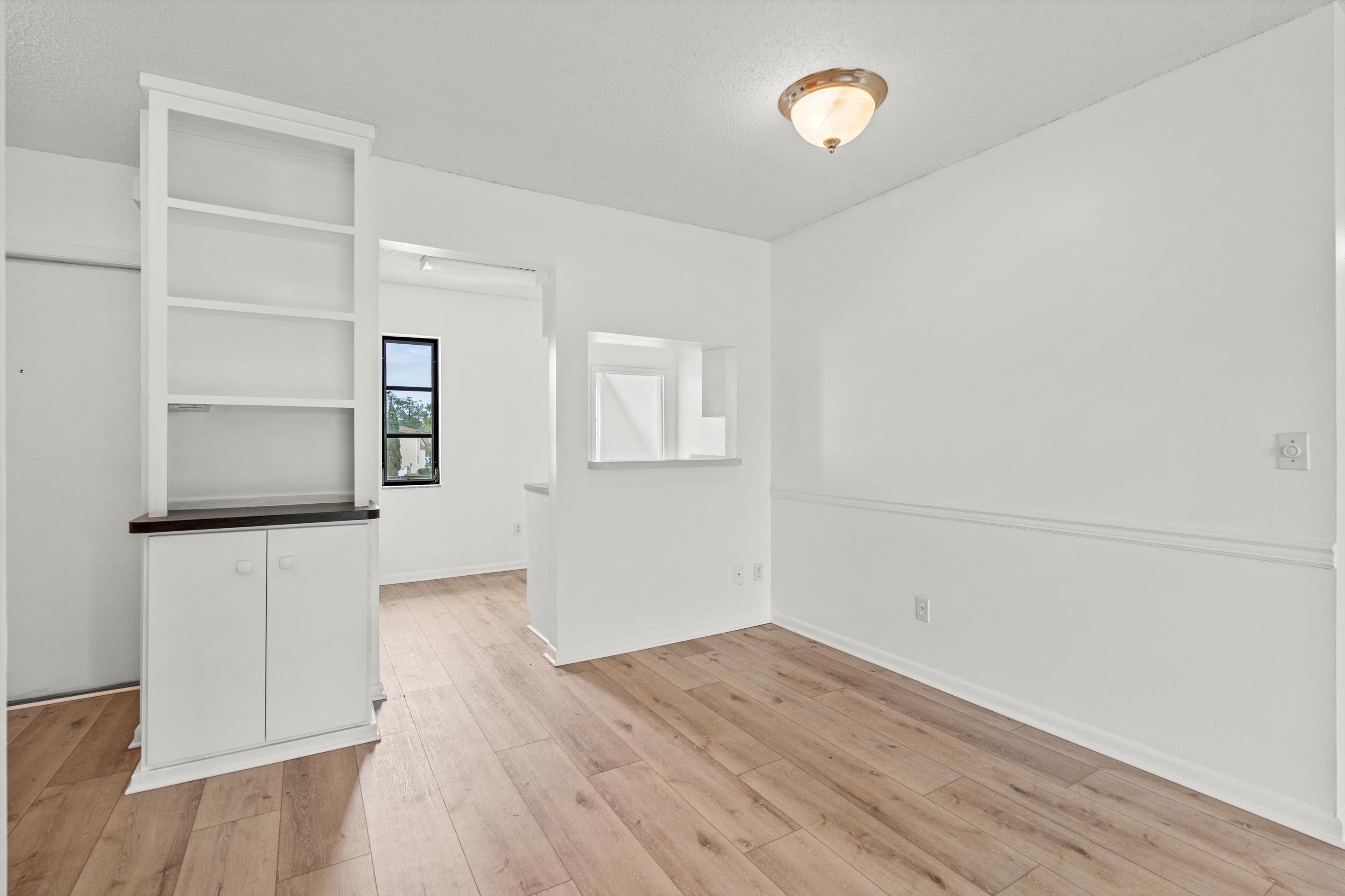 Image 8 of 35 For 600 Domenico Cir  G9