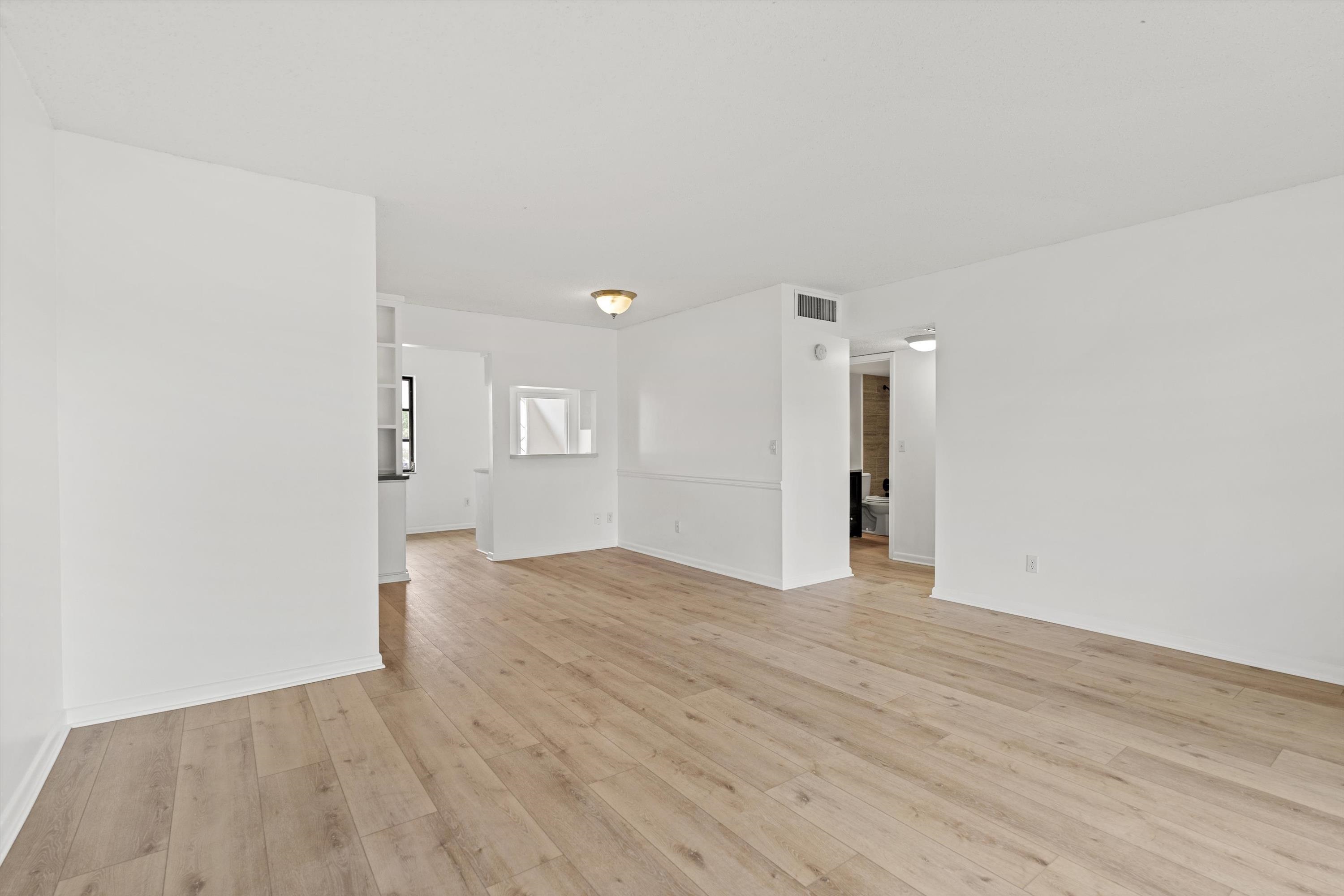 Image 9 of 35 For 600 Domenico Cir  G9