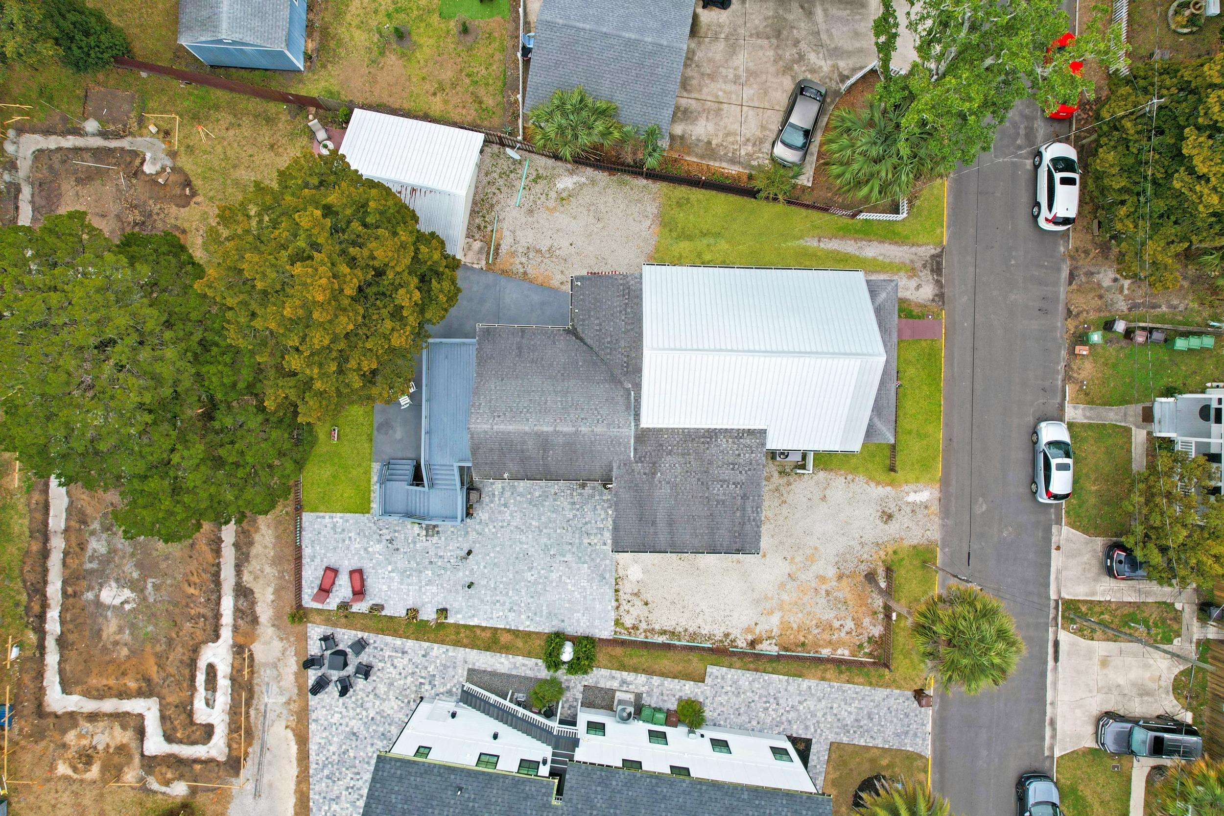 Image 12 of 67 For 31 Sanford Street