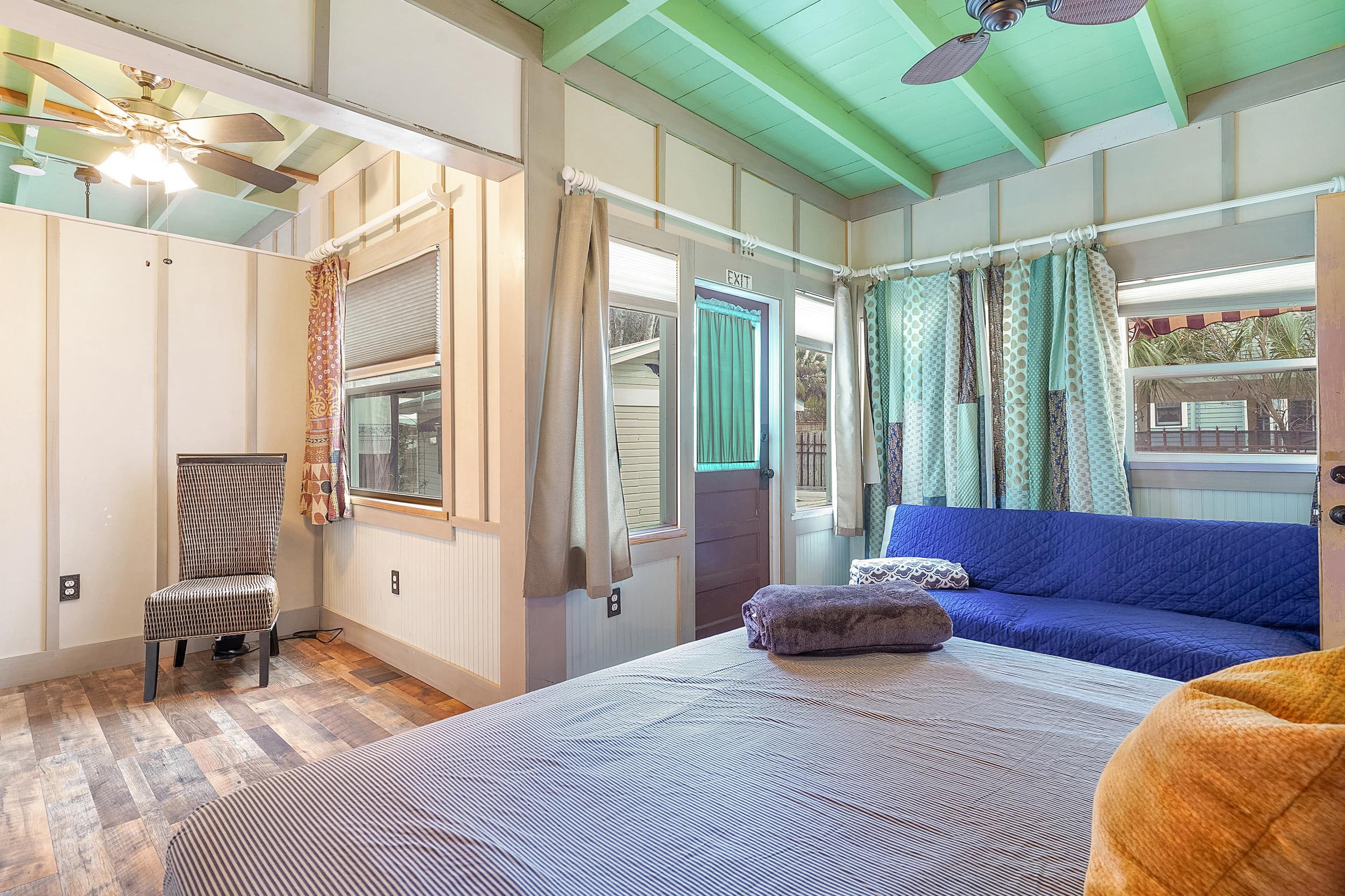 Image 24 of 67 For 31 Sanford Street